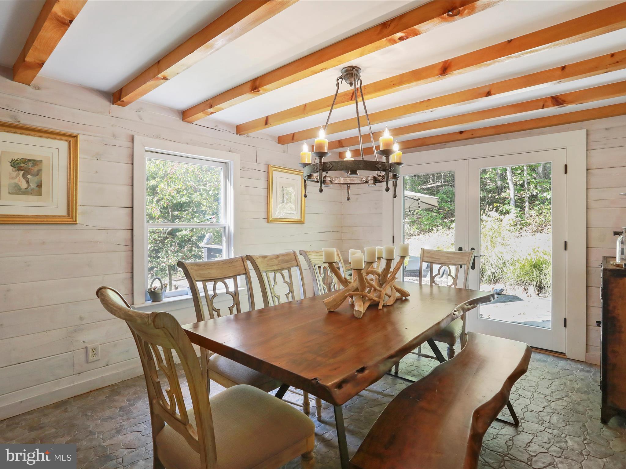 5065 COUNTRY CREEK LANE