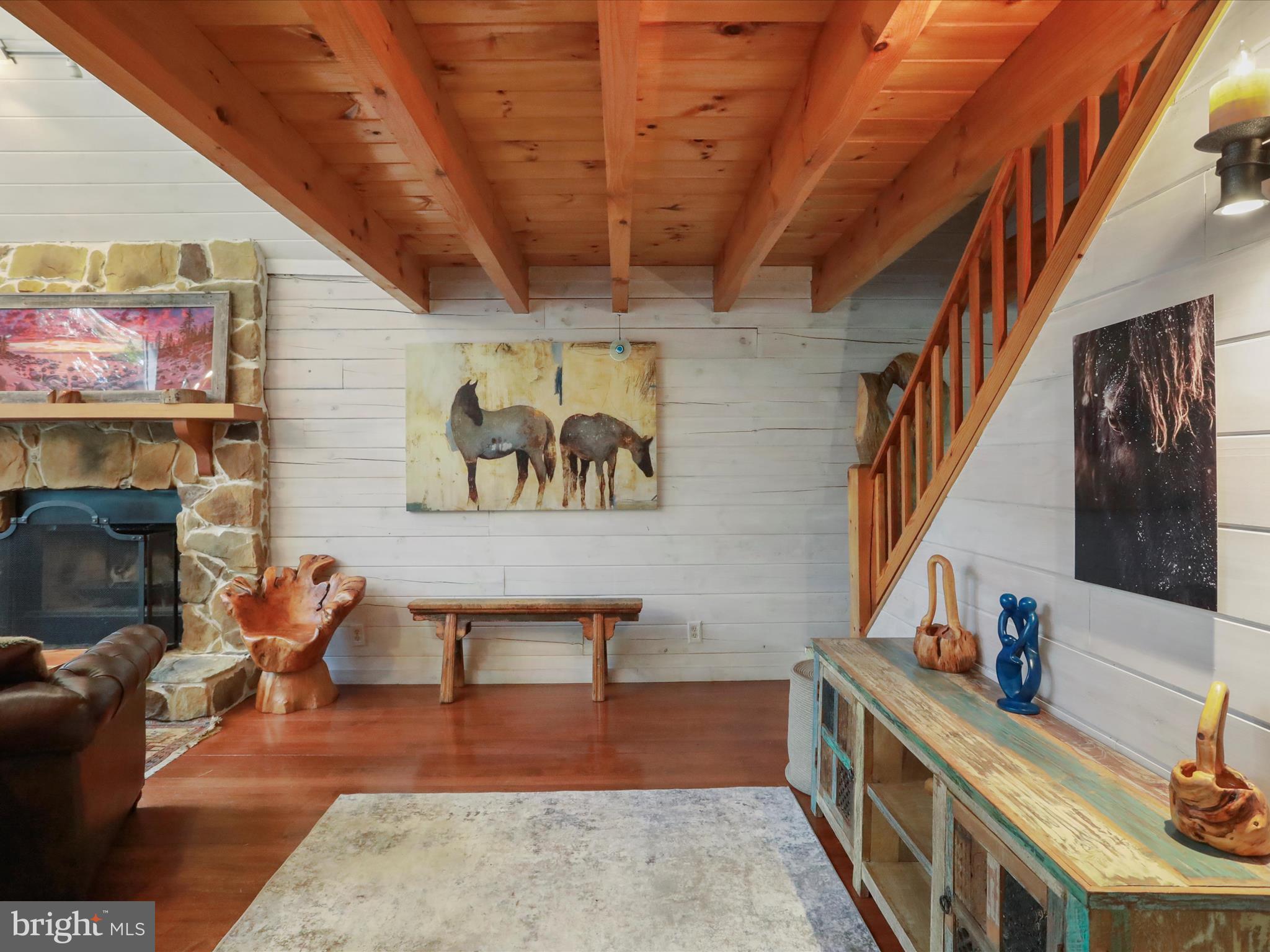 5065 COUNTRY CREEK LANE