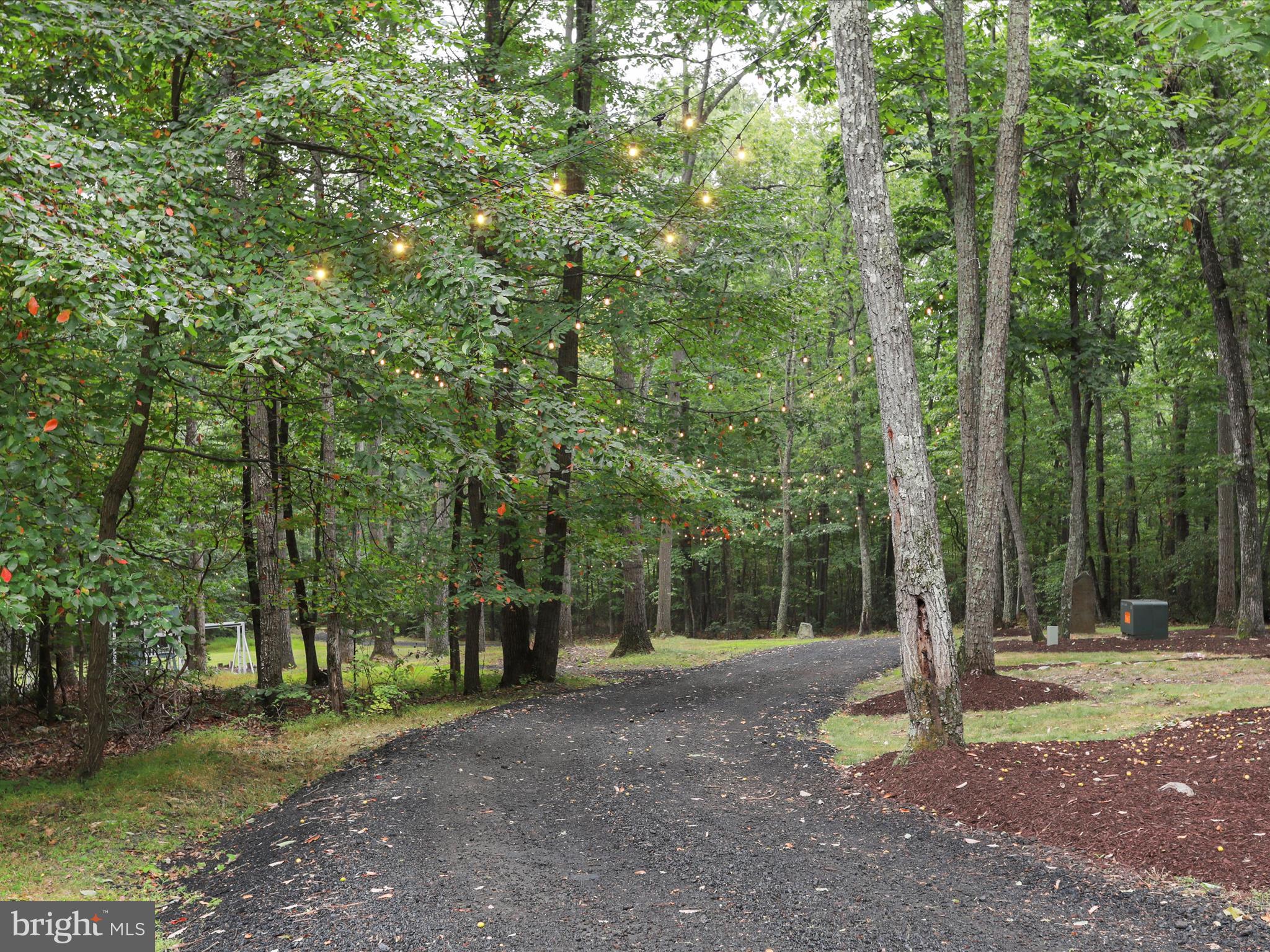 5065 COUNTRY CREEK LANE