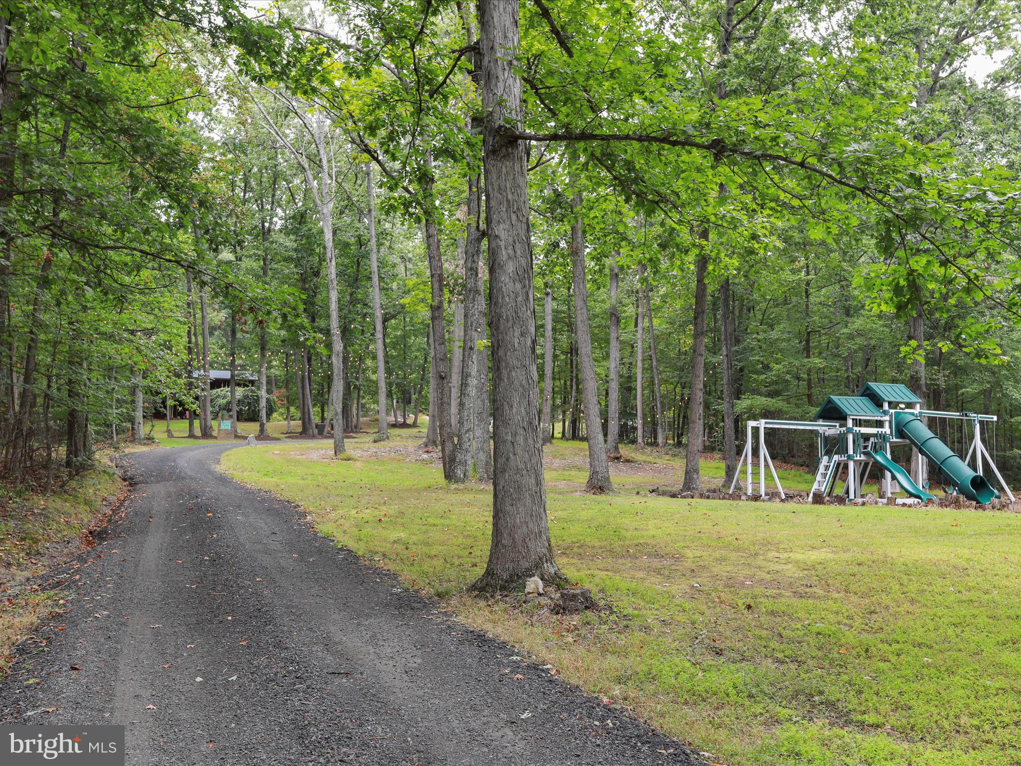 5065 COUNTRY CREEK LANE