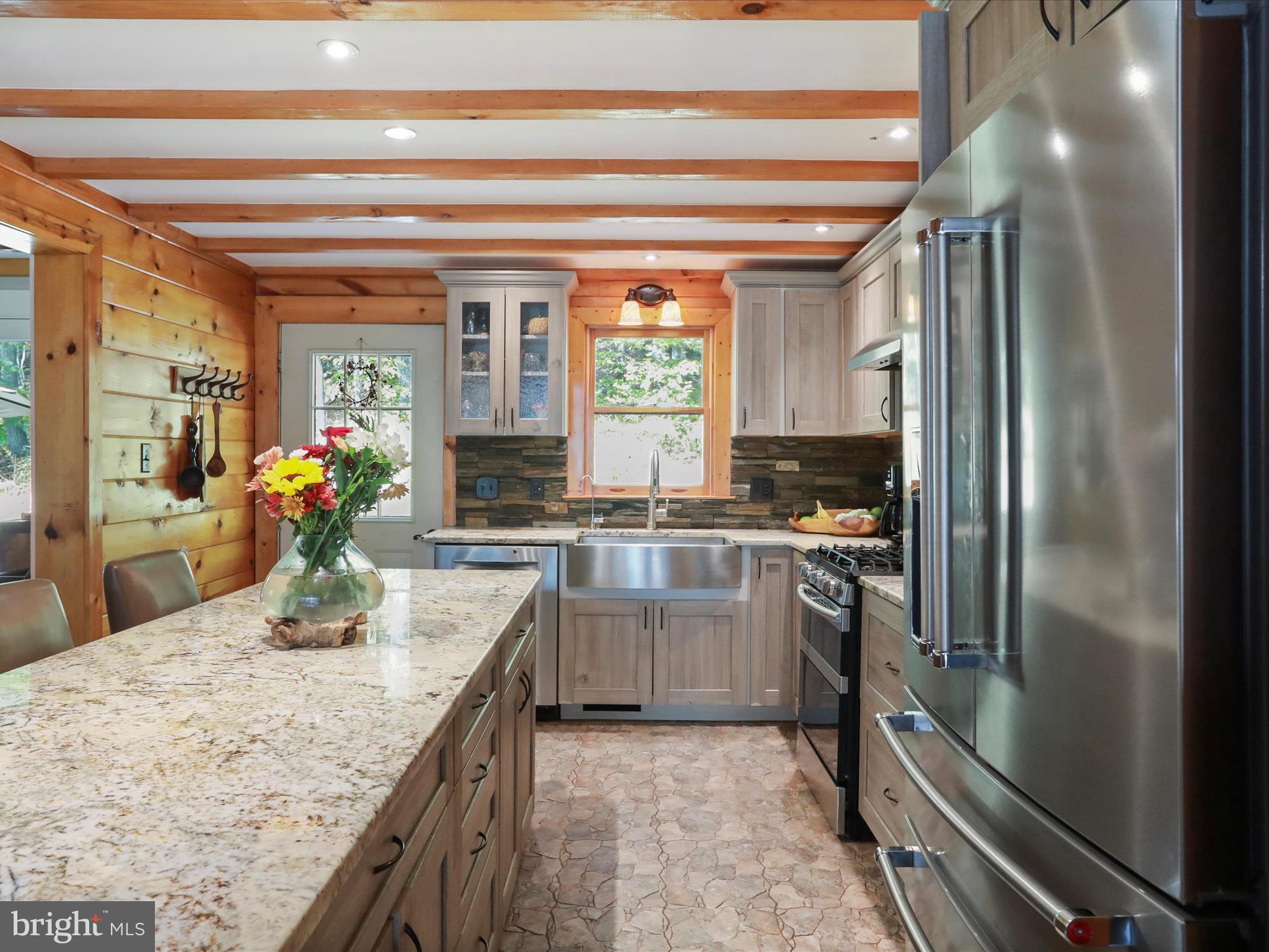 5065 COUNTRY CREEK LANE