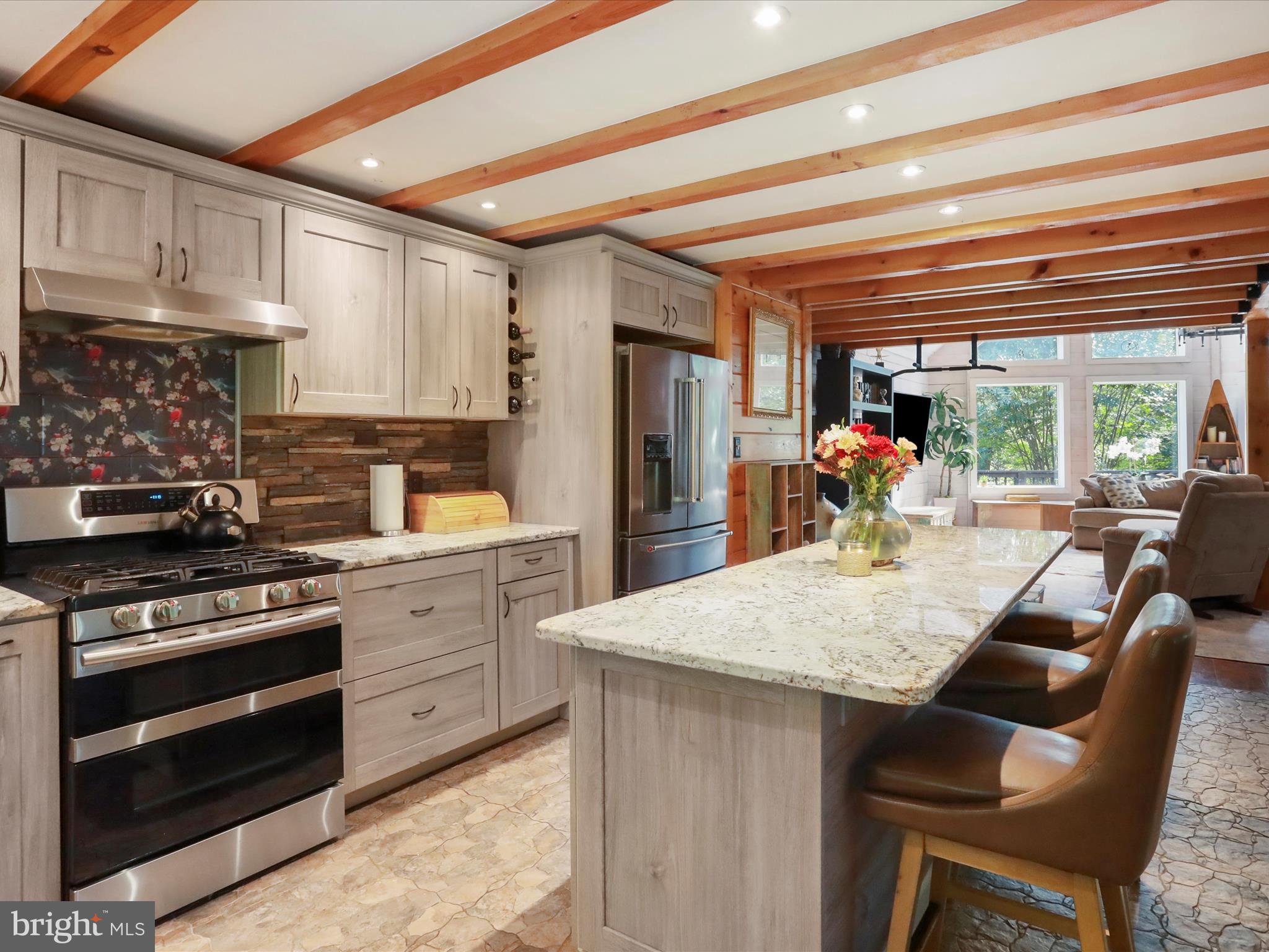 5065 COUNTRY CREEK LANE