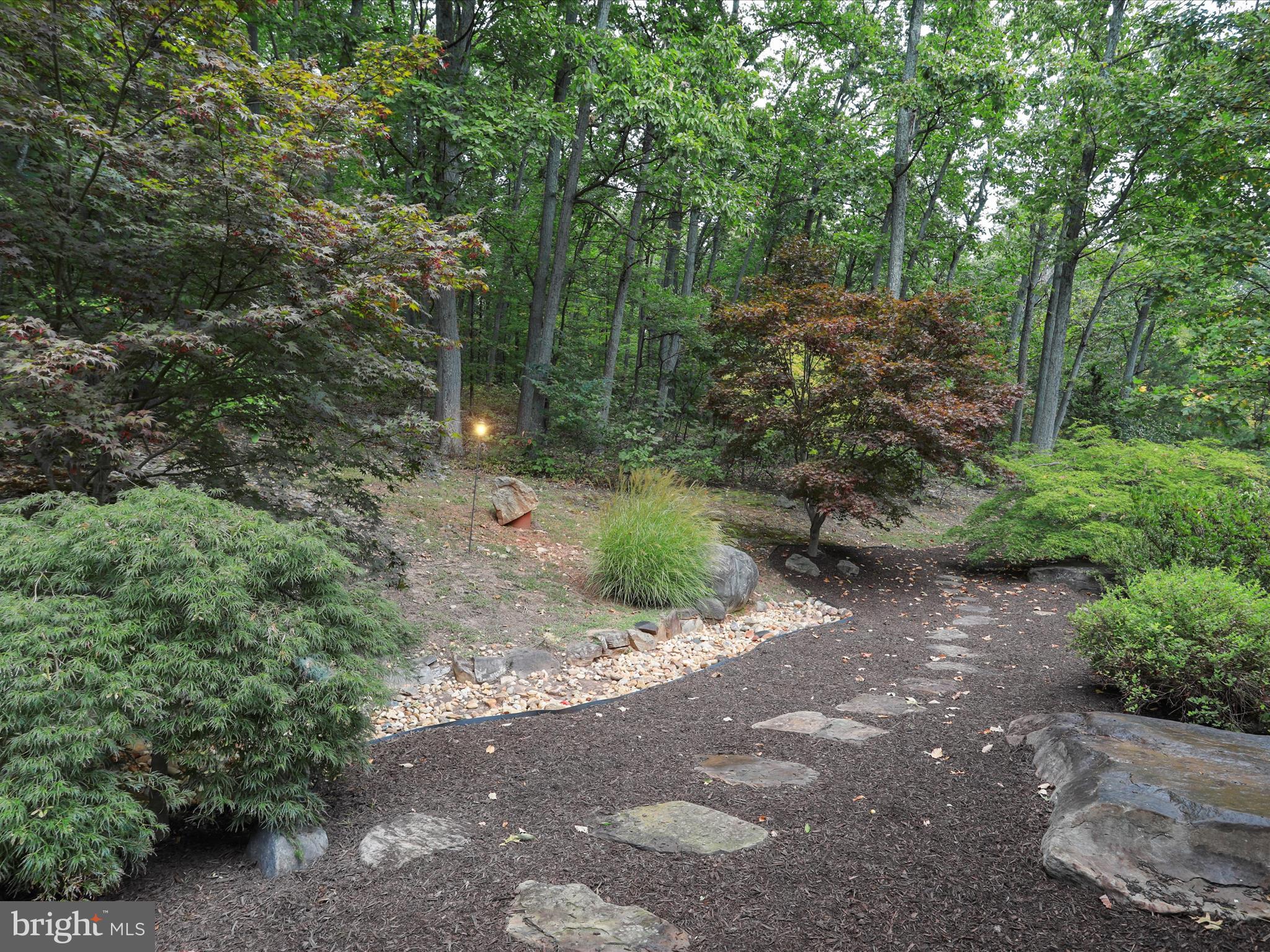 5065 COUNTRY CREEK LANE