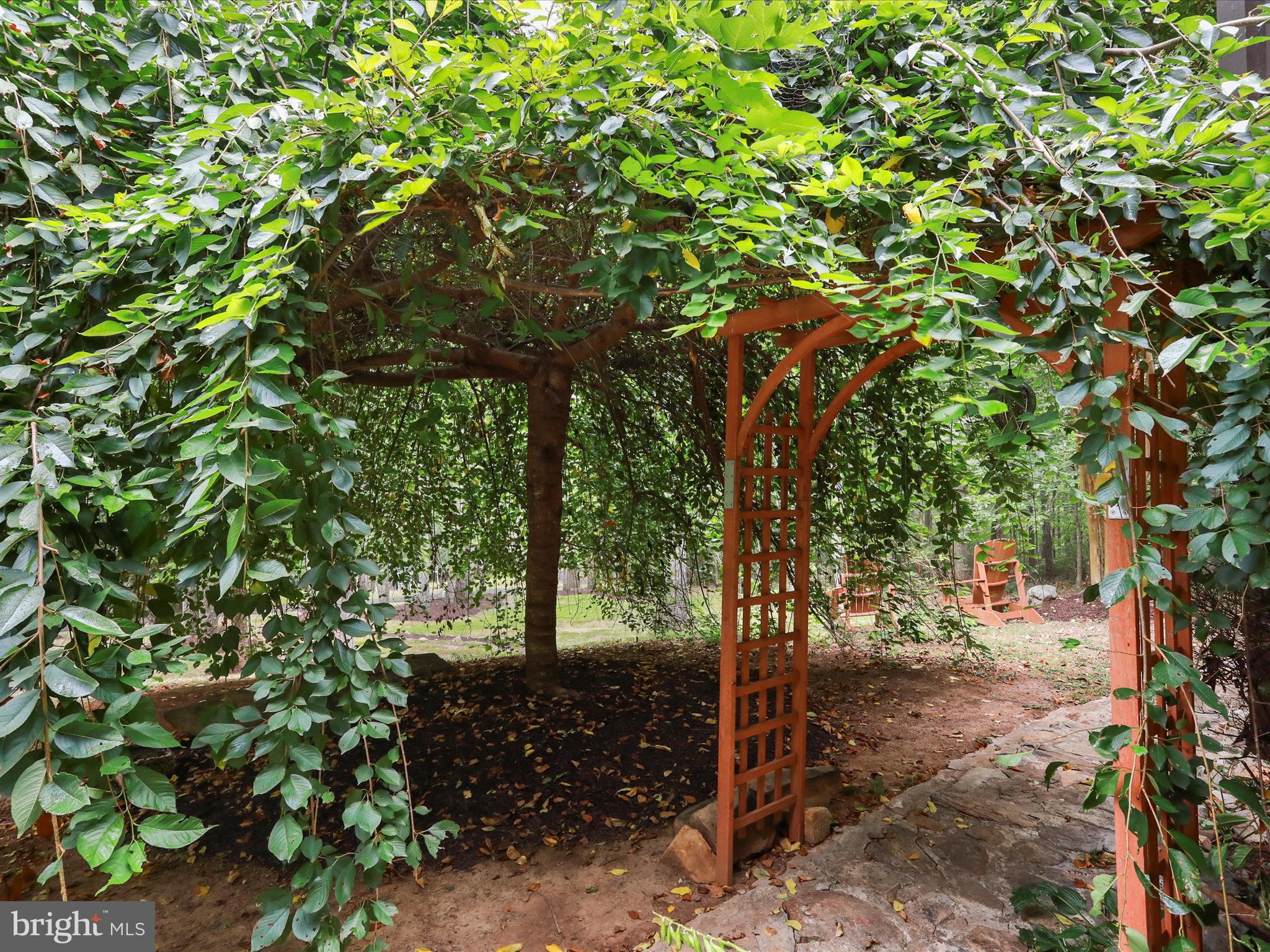 5065 COUNTRY CREEK LANE