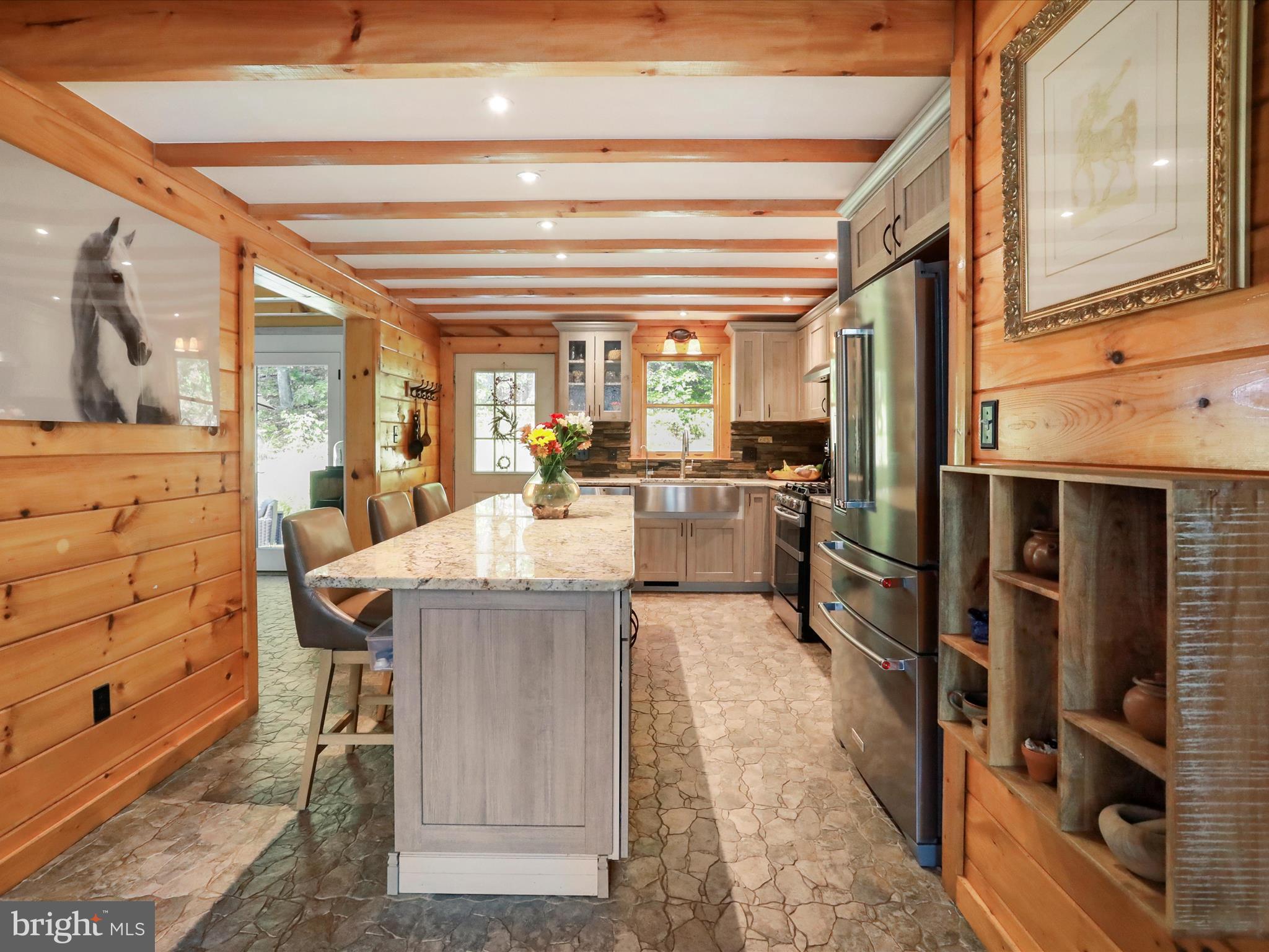 5065 COUNTRY CREEK LANE