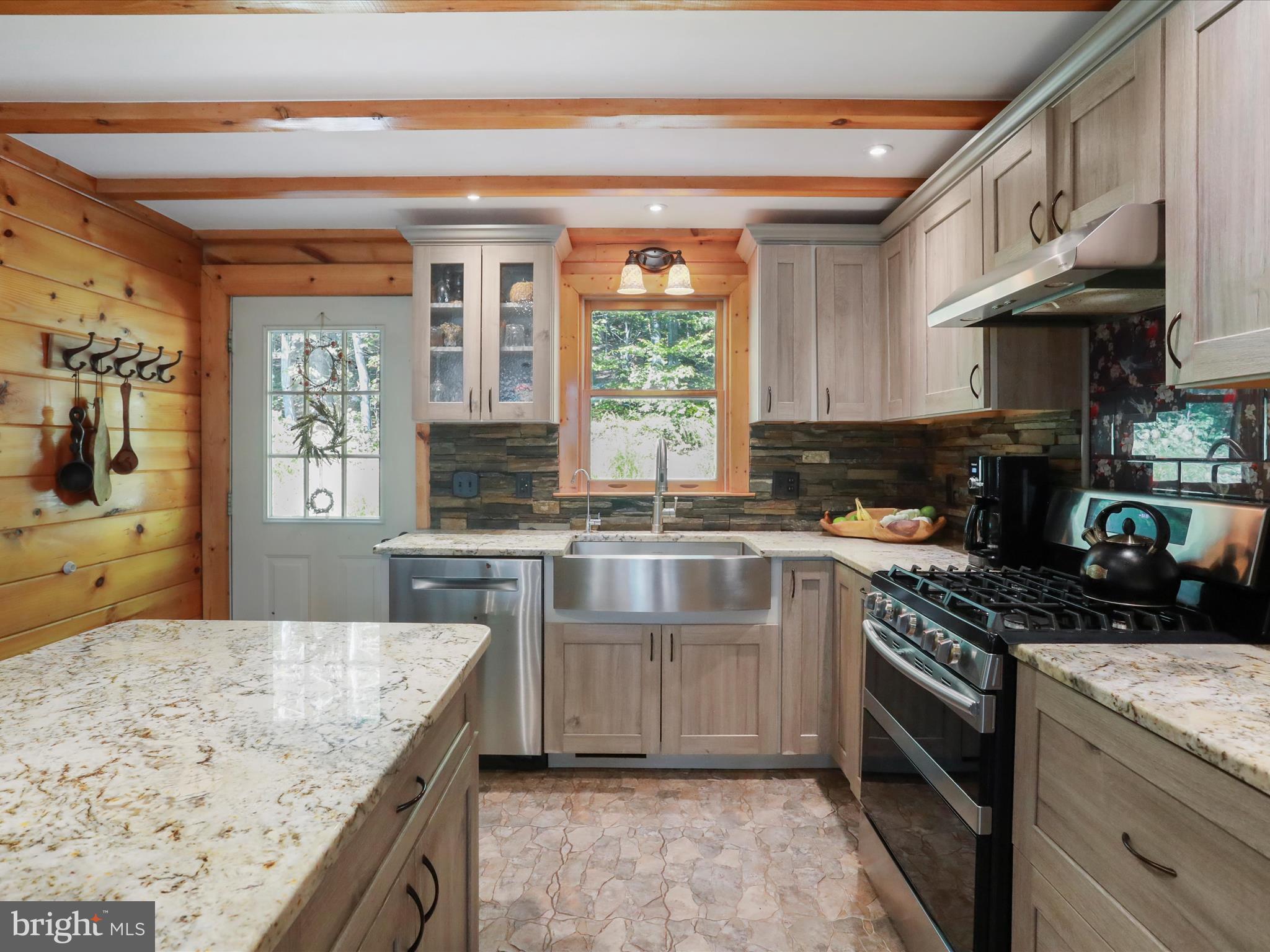 5065 COUNTRY CREEK LANE