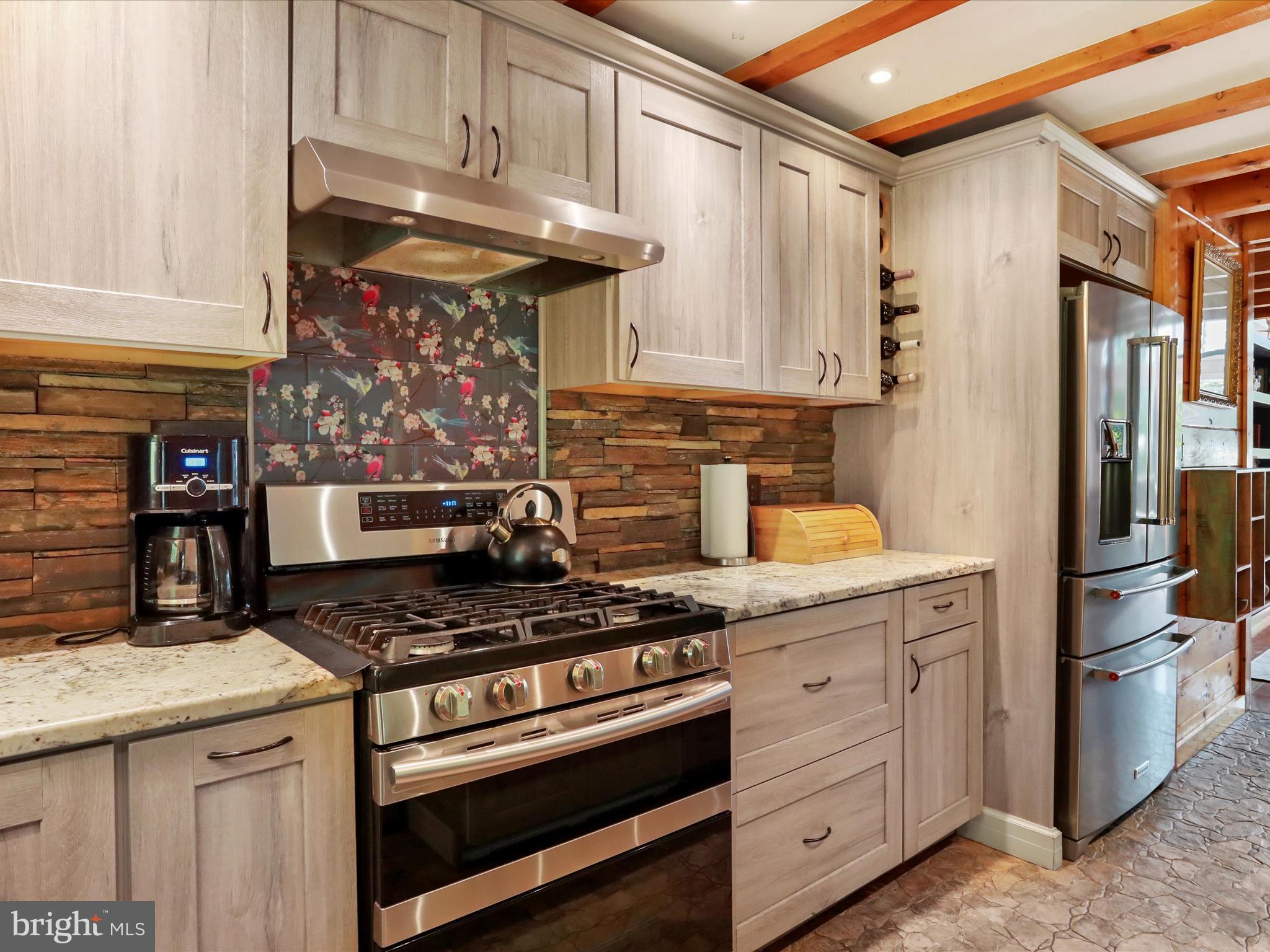 5065 COUNTRY CREEK LANE