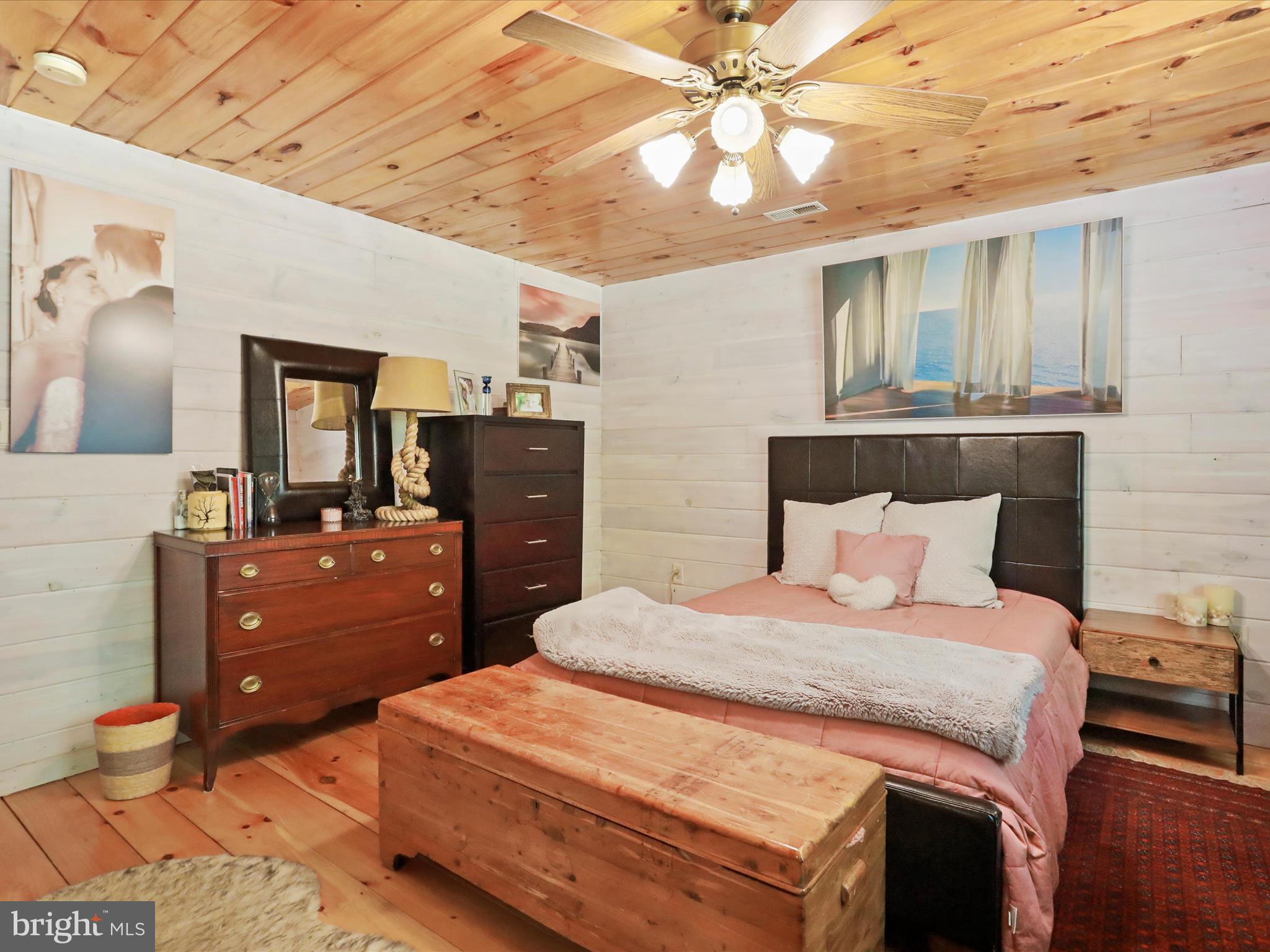 5065 COUNTRY CREEK LANE