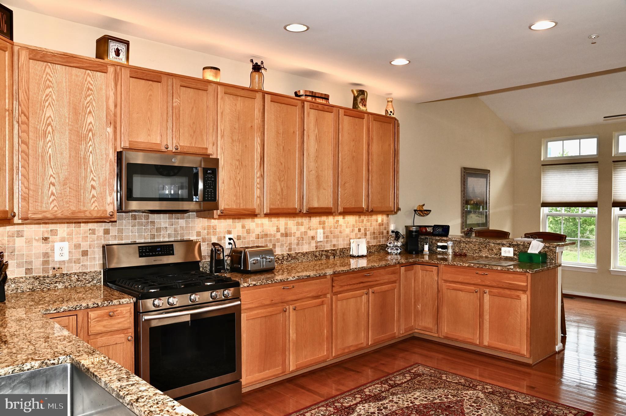 6721 HOLLY FARM LANE