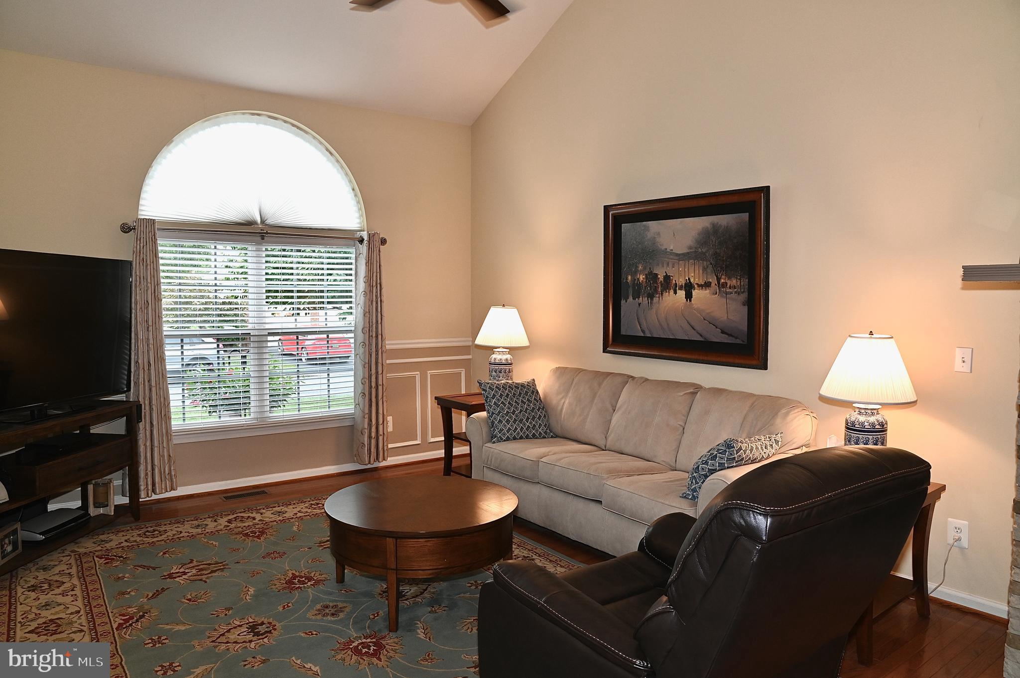 6721 HOLLY FARM LANE