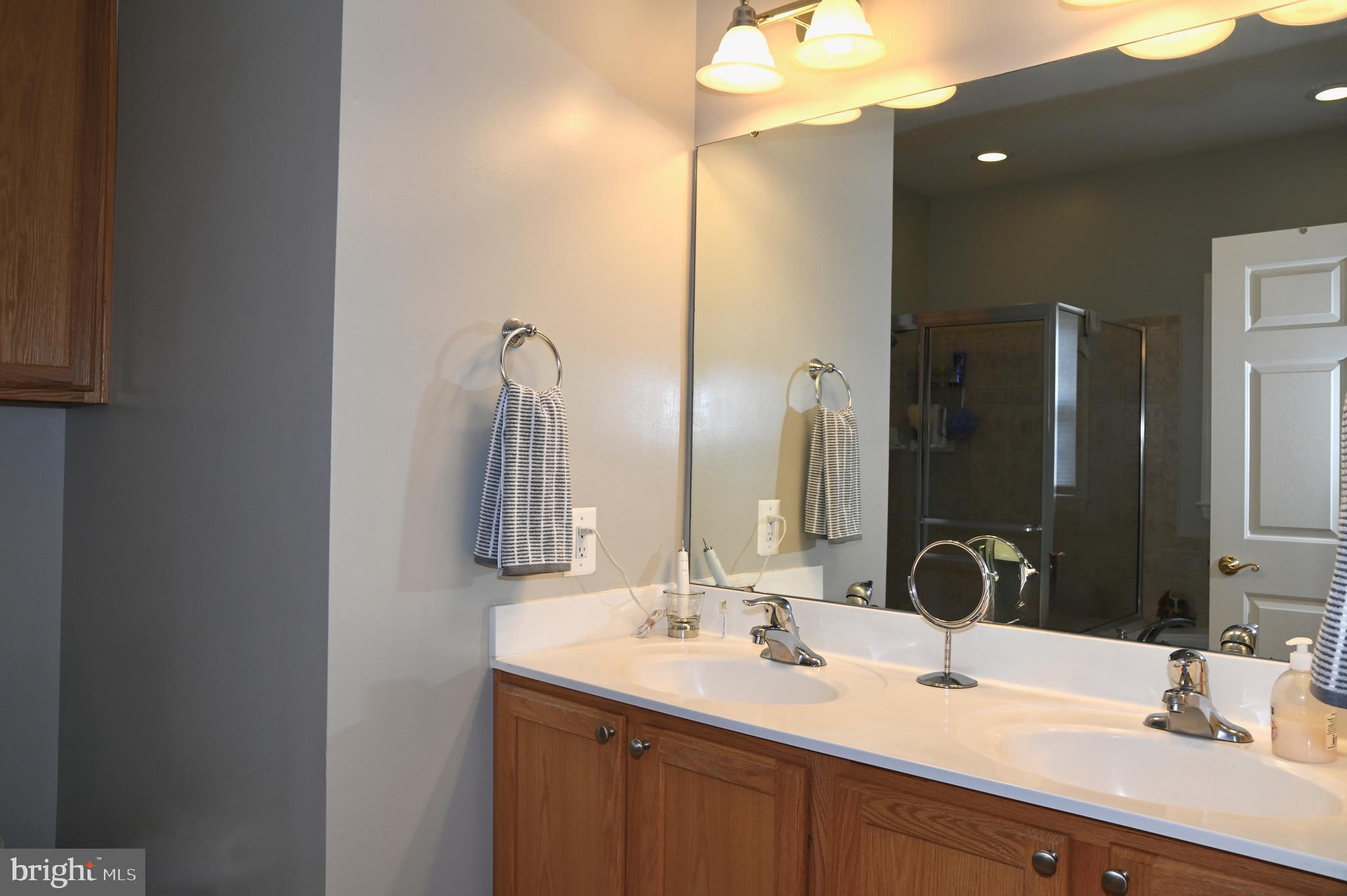 6721 HOLLY FARM LANE