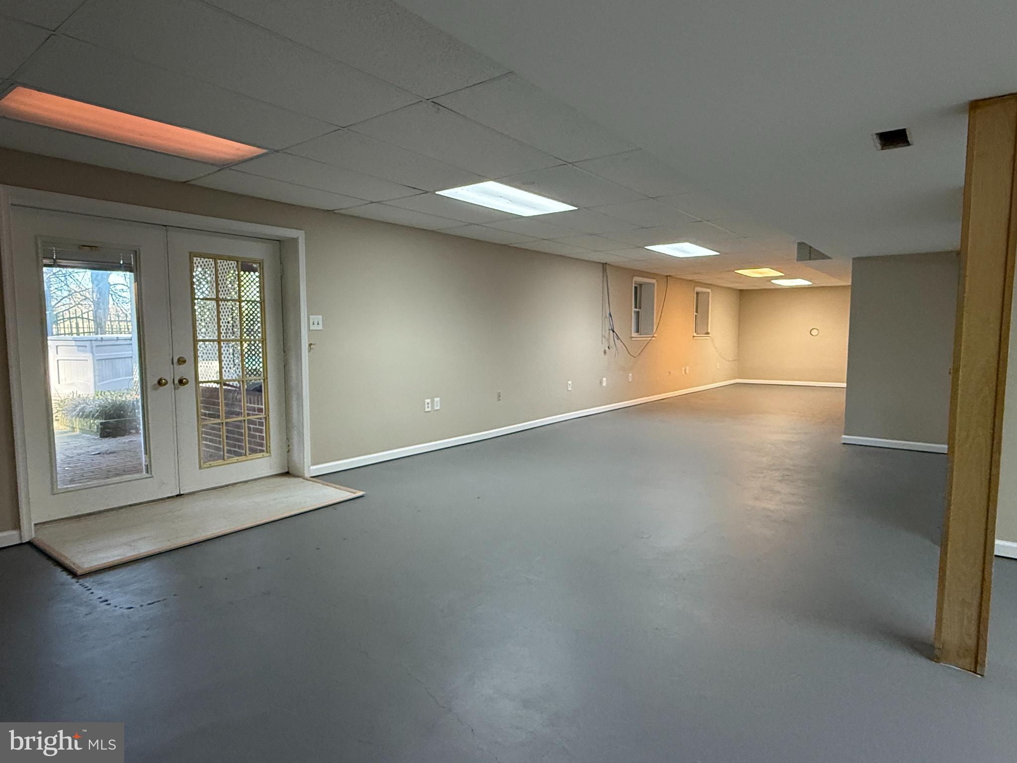 7708 CASTLEBURY COURT