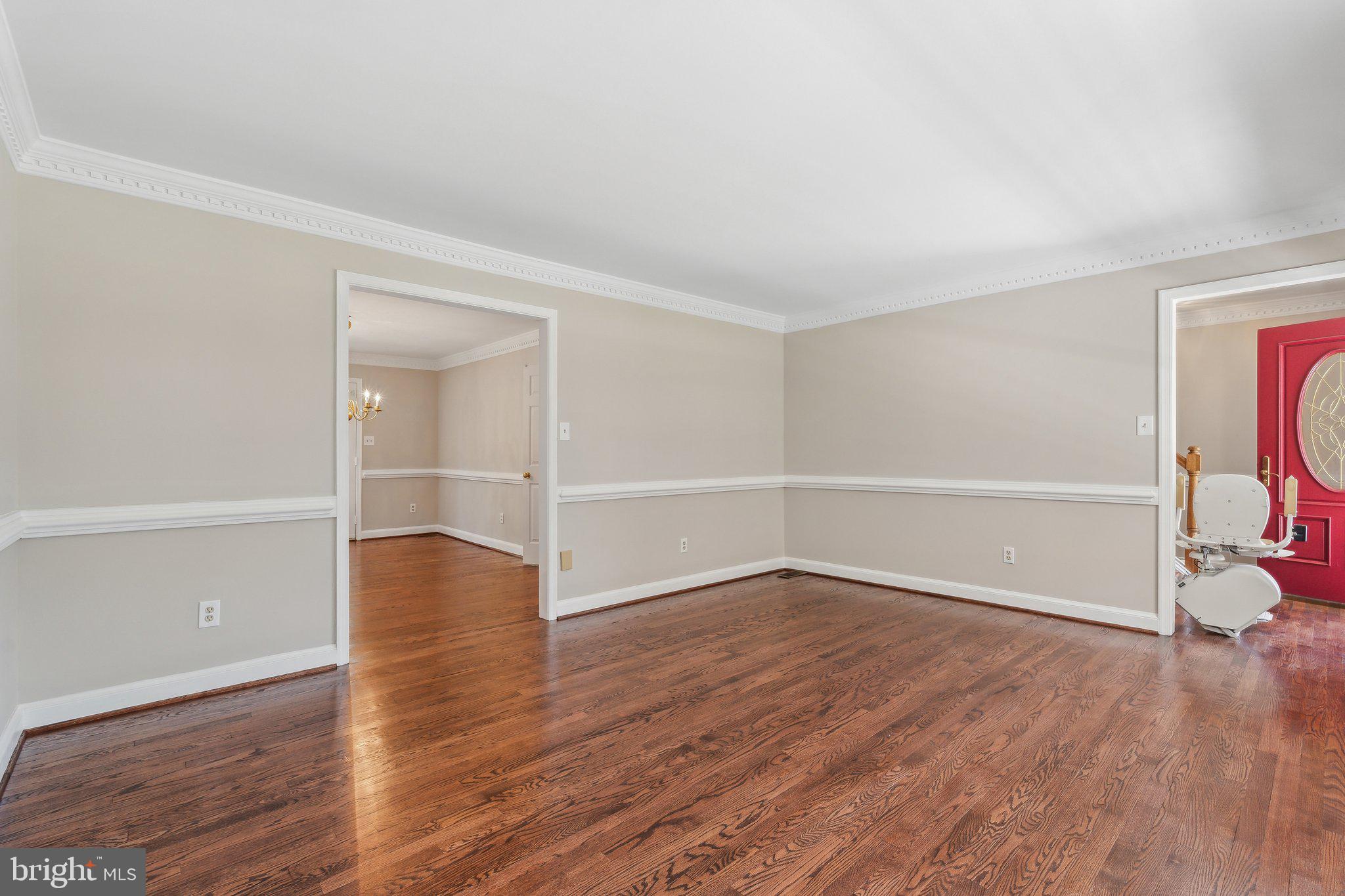 7708 CASTLEBURY COURT