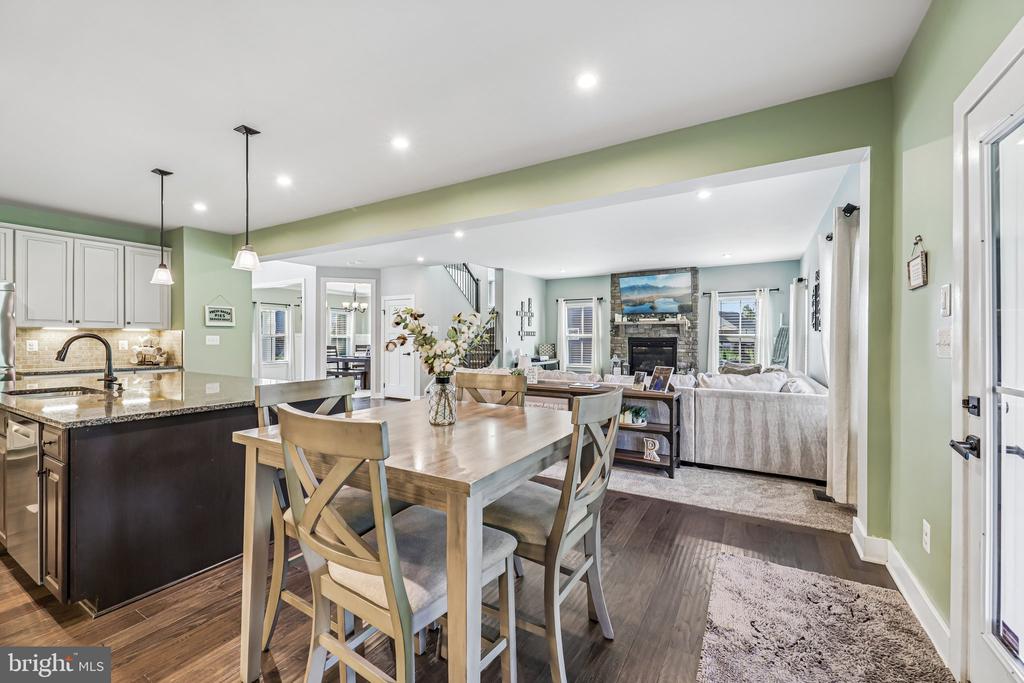 7471 LAKE WILLOW COURT