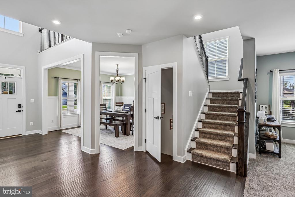 7471 LAKE WILLOW COURT