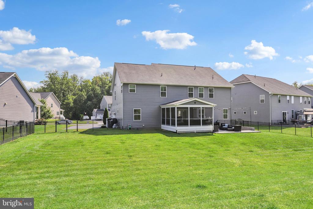 7471 LAKE WILLOW COURT