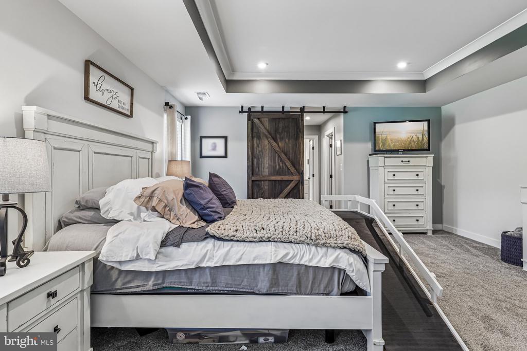 7471 LAKE WILLOW COURT