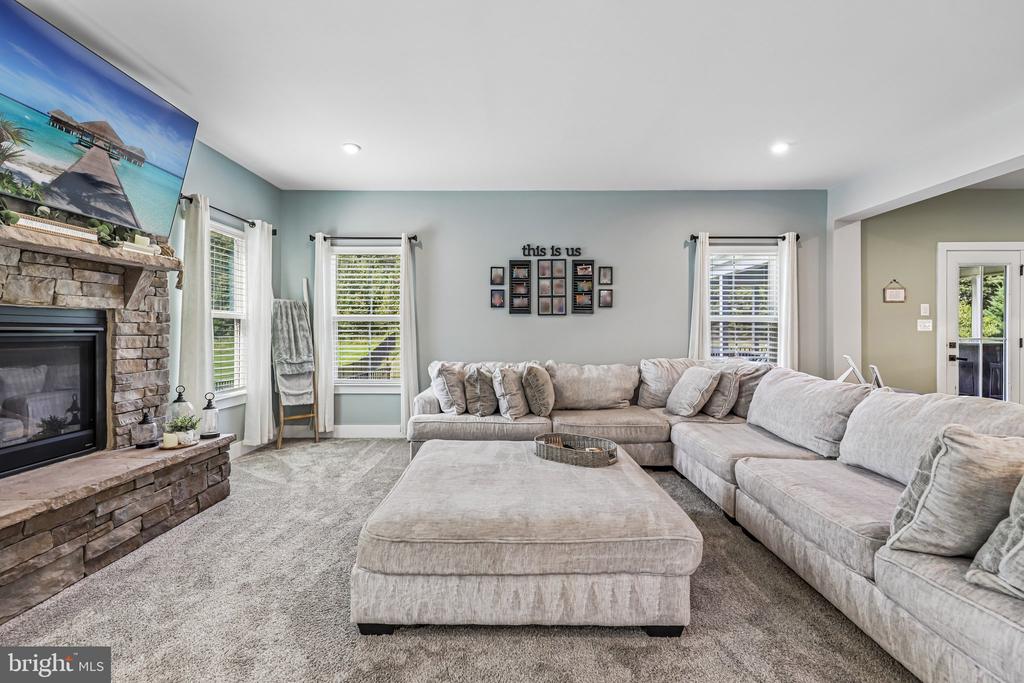7471 LAKE WILLOW COURT