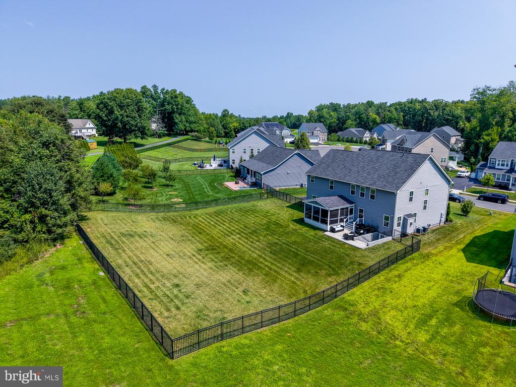 7471 LAKE WILLOW COURT