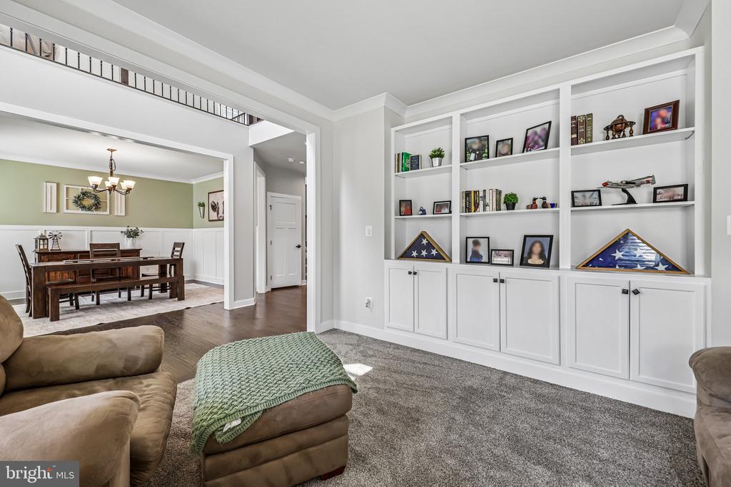 7471 LAKE WILLOW COURT