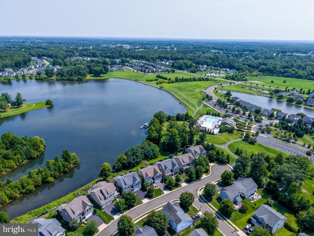 7471 LAKE WILLOW COURT