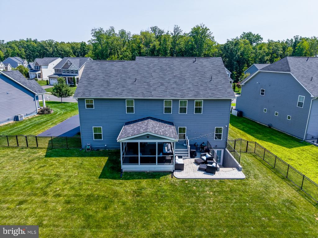 7471 LAKE WILLOW COURT