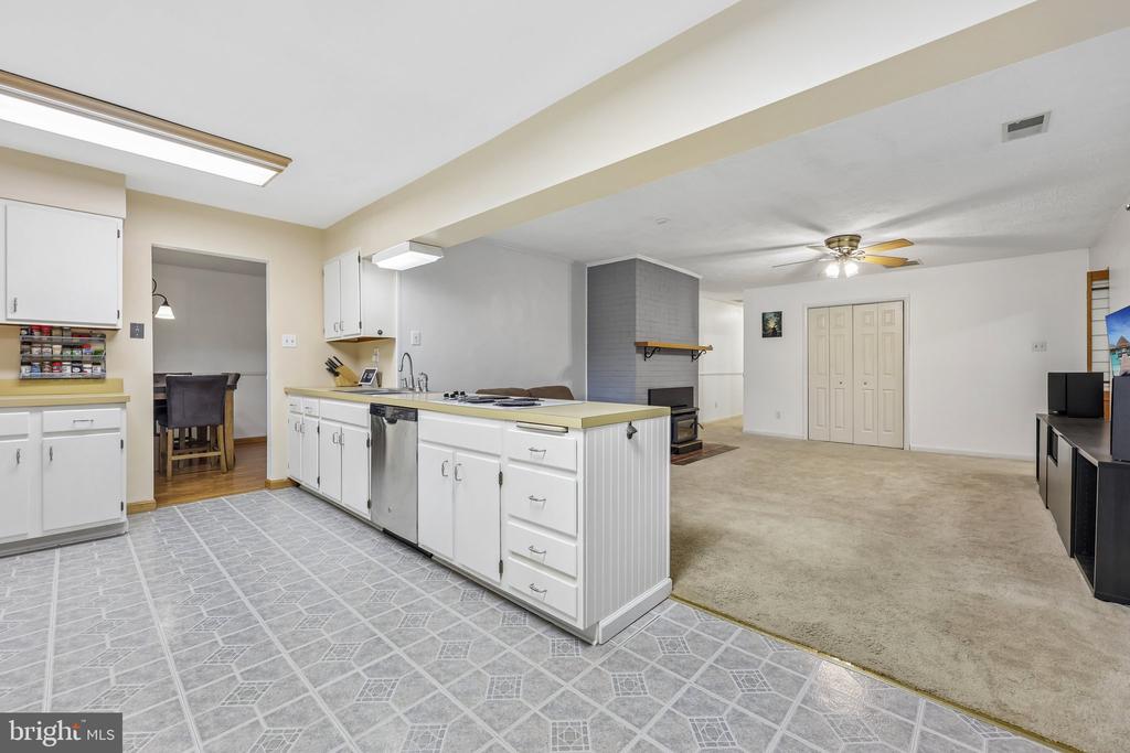 5250 DAPPLE LANE