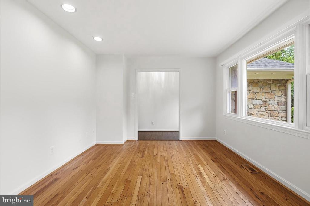 9808 TIMBER HEIGHTS