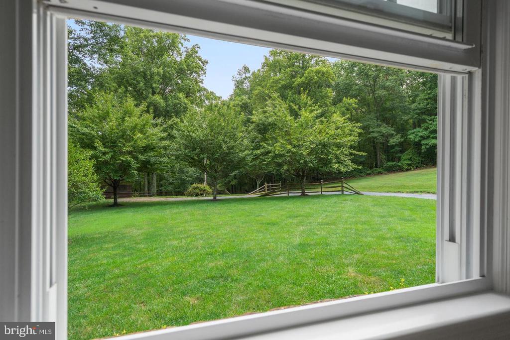 9808 TIMBER HEIGHTS