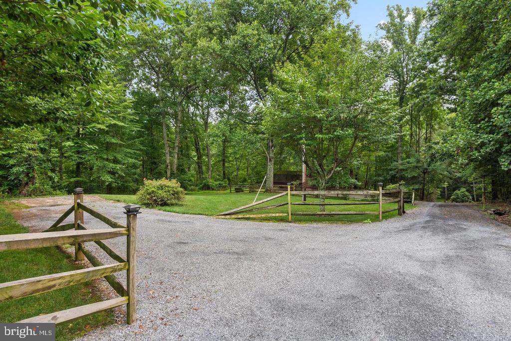 9808 TIMBER HEIGHTS