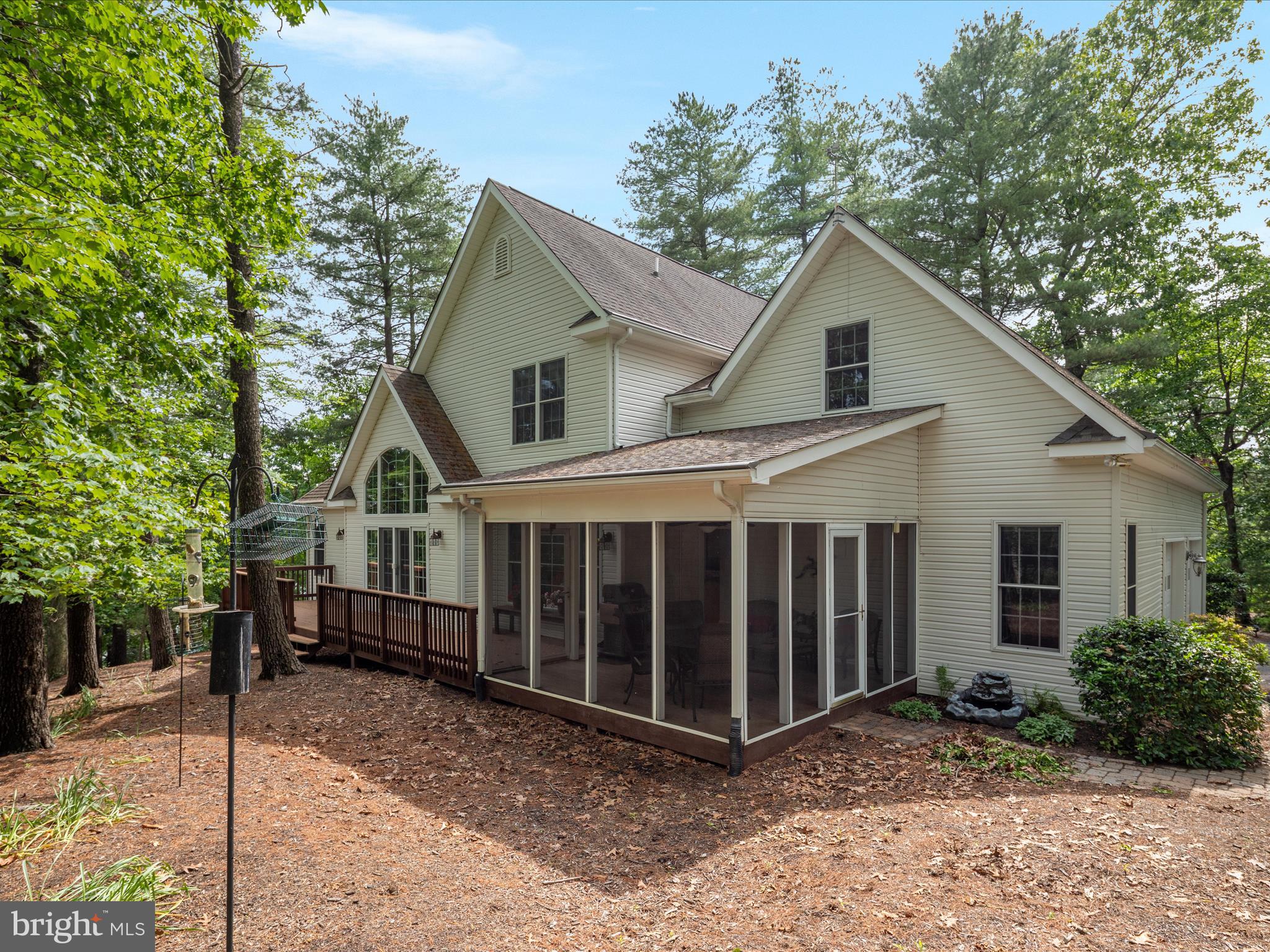 228 SUNSET CIRCLE