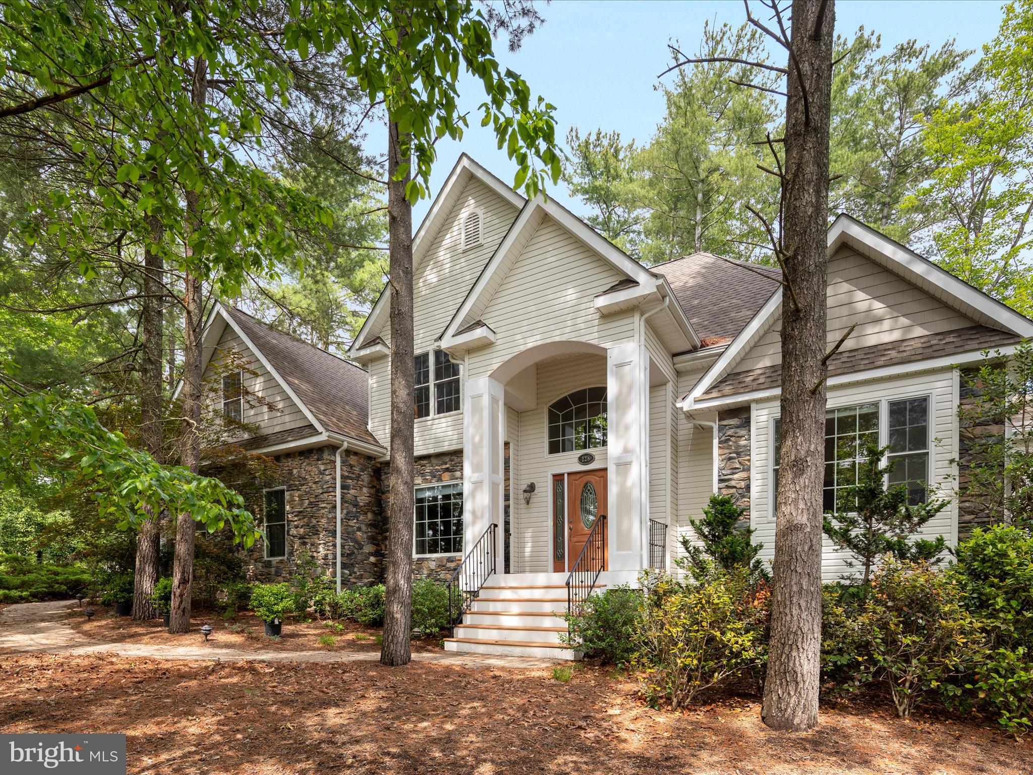 228 SUNSET CIRCLE