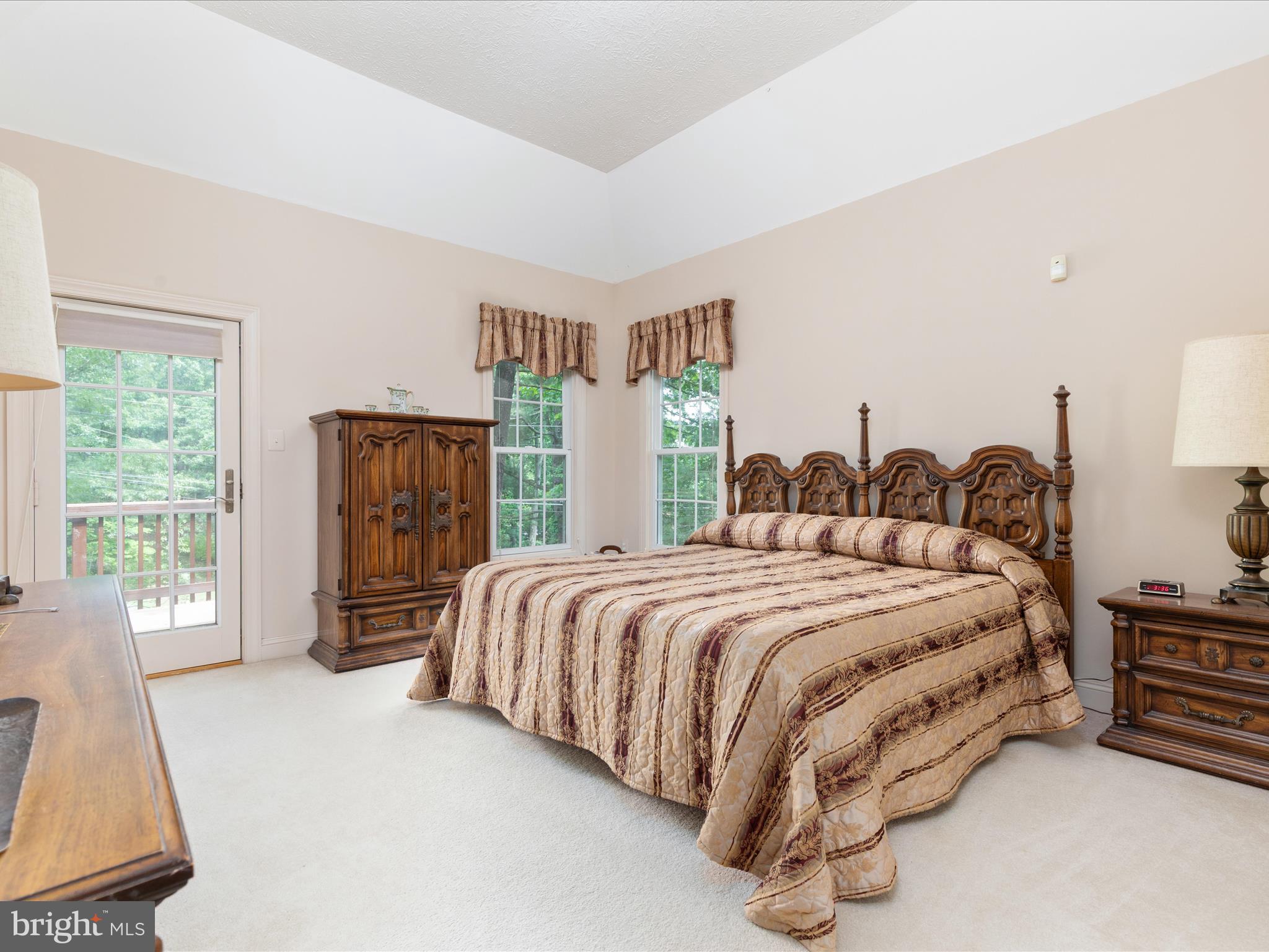 228 SUNSET CIRCLE