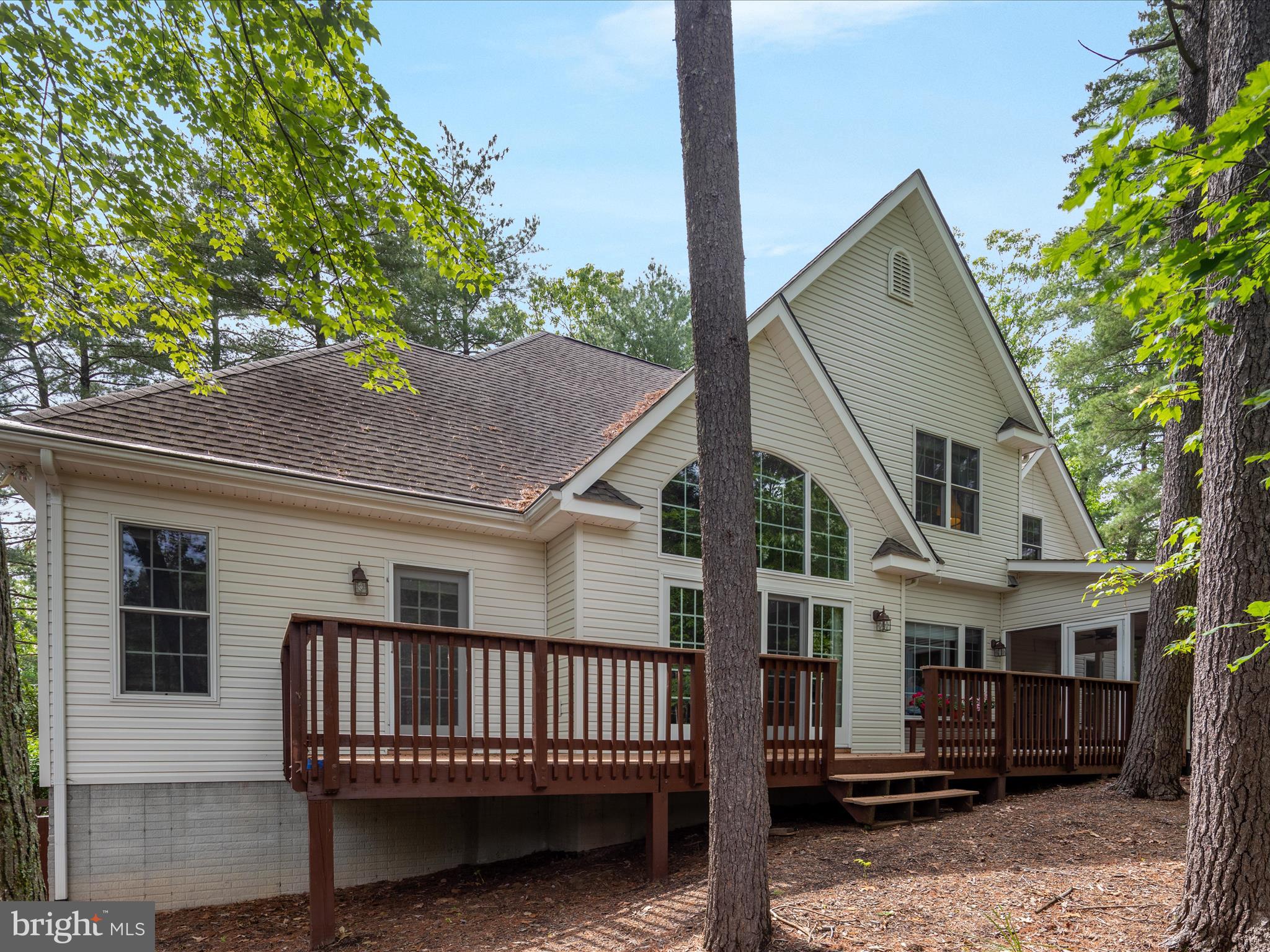 228 SUNSET CIRCLE