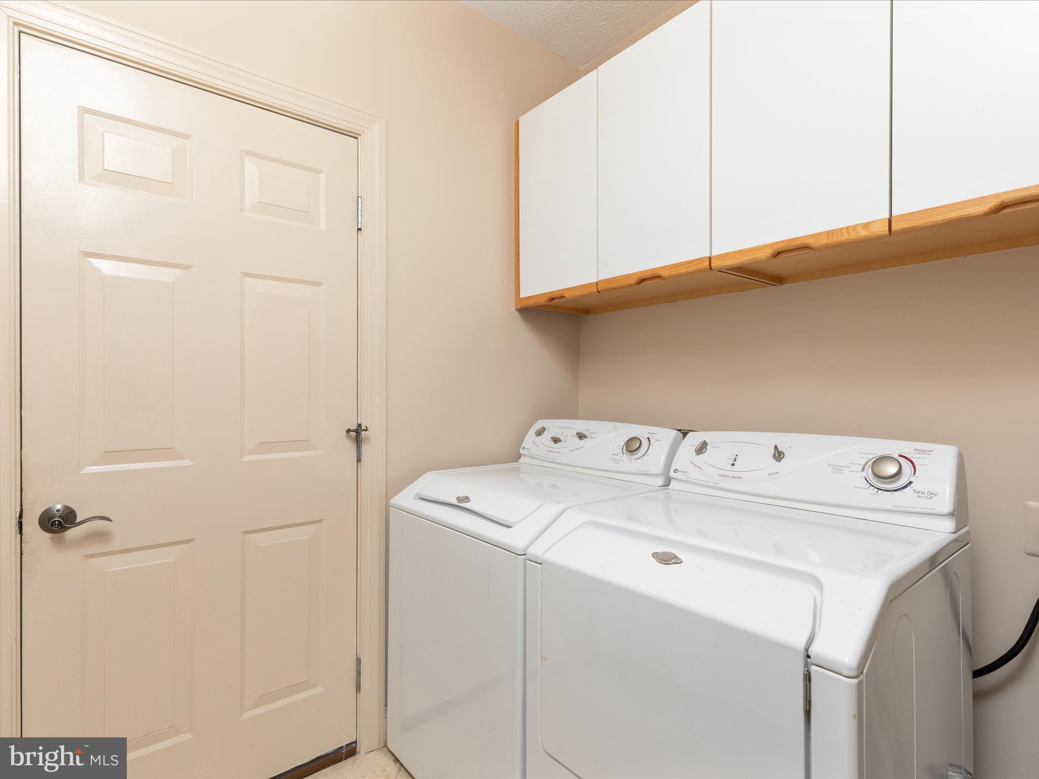 228 SUNSET CIRCLE