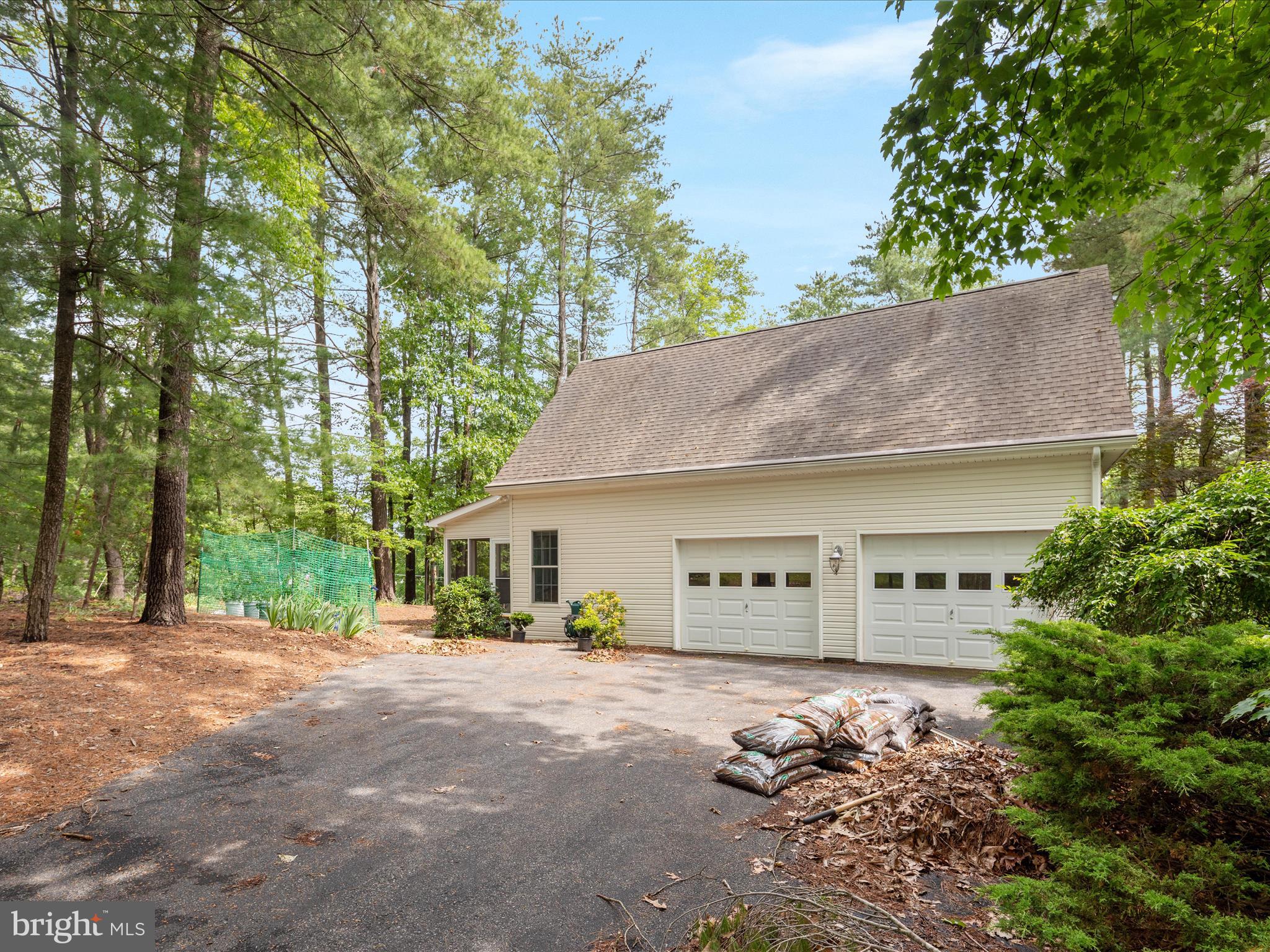 228 SUNSET CIRCLE