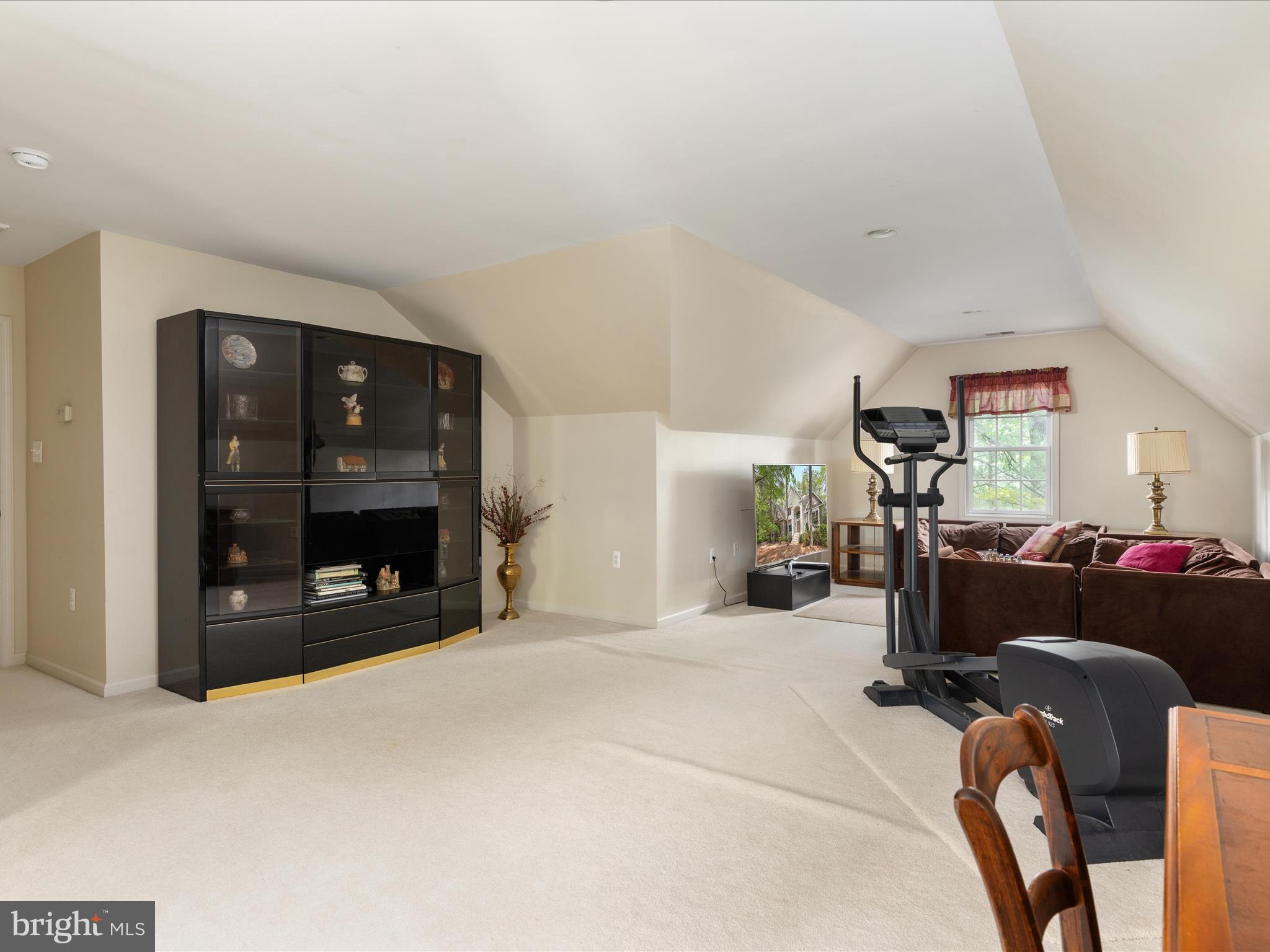 228 SUNSET CIRCLE