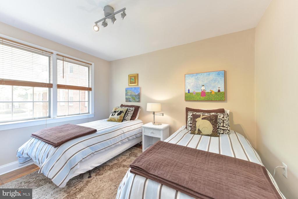 1304 BELLE VIEW BOULEVARD Unit: B1