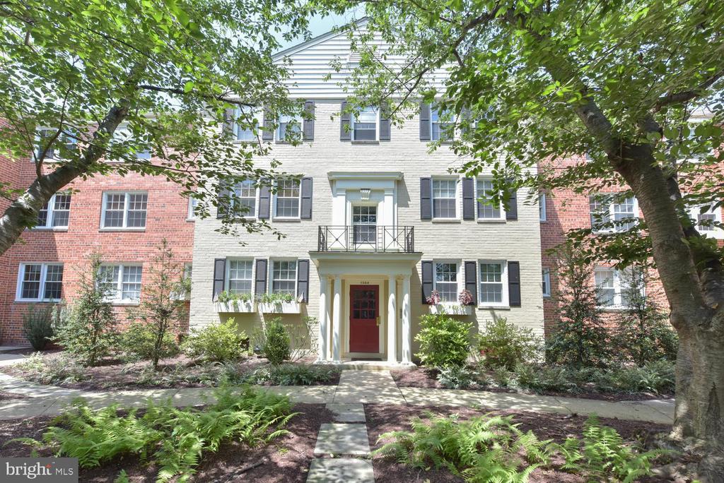 1304 BELLE VIEW BOULEVARD Unit: B1