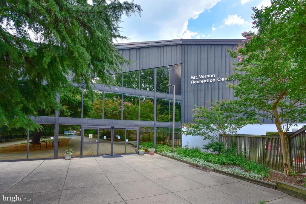 1304 BELLE VIEW BOULEVARD Unit: B1