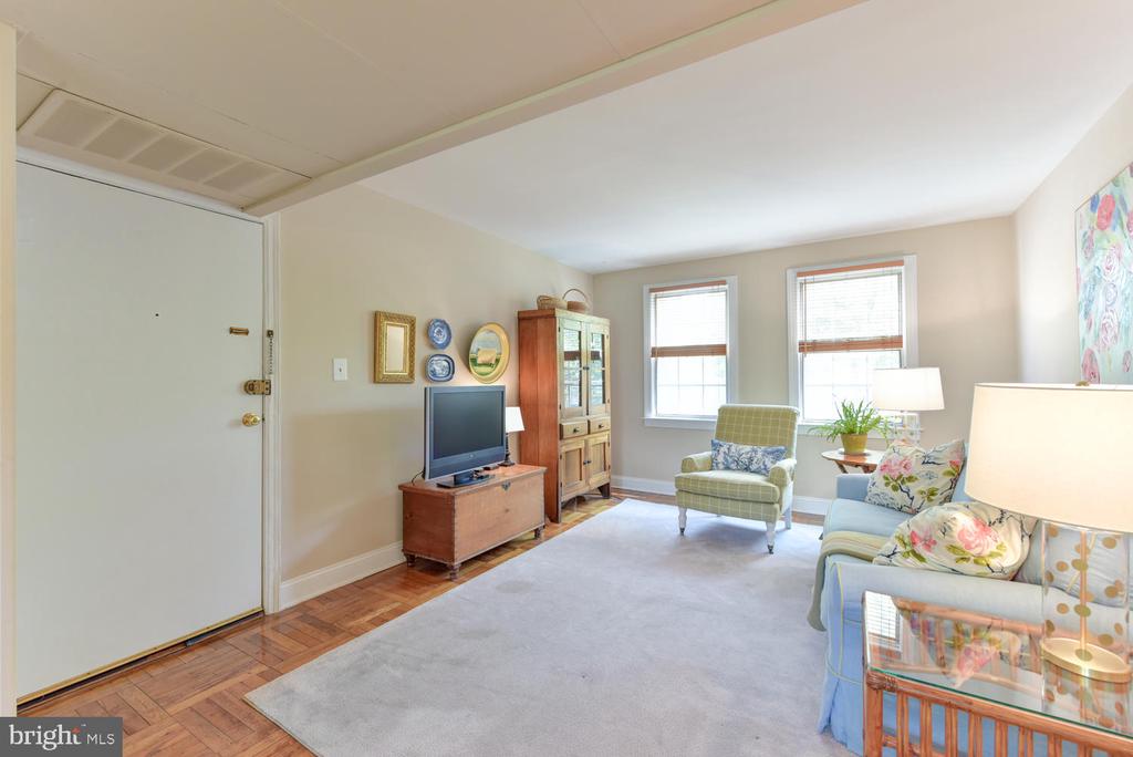 1304 BELLE VIEW BOULEVARD Unit: B1