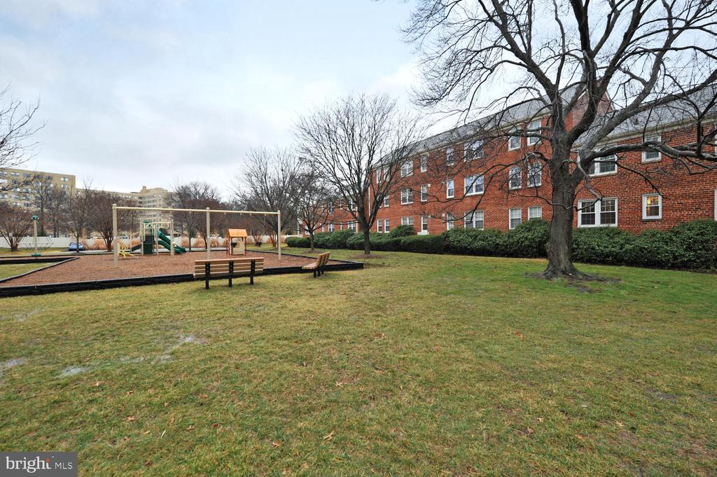 1304 BELLE VIEW BOULEVARD Unit: B1