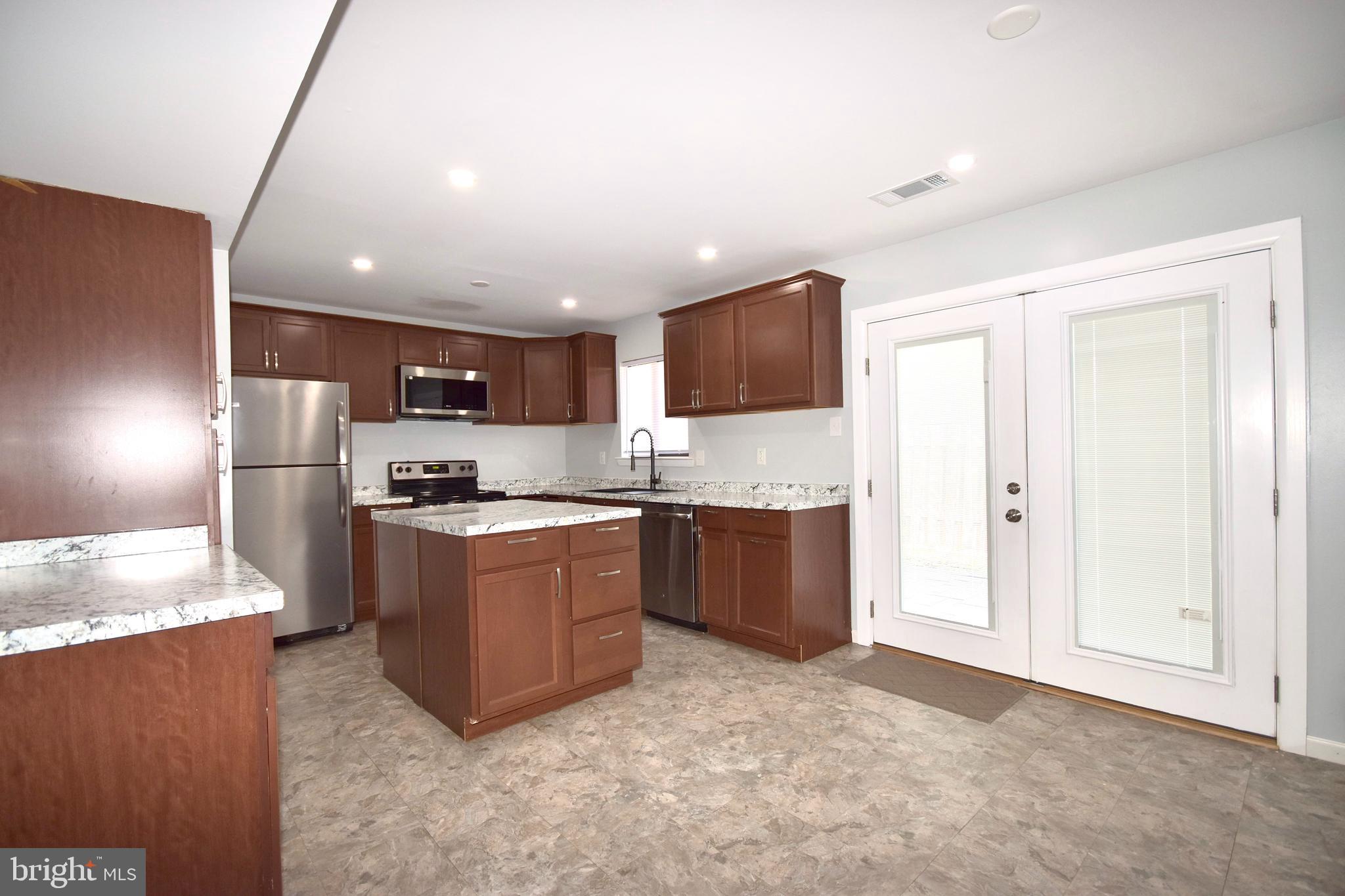 4140 MEADOWLAND COURT 68