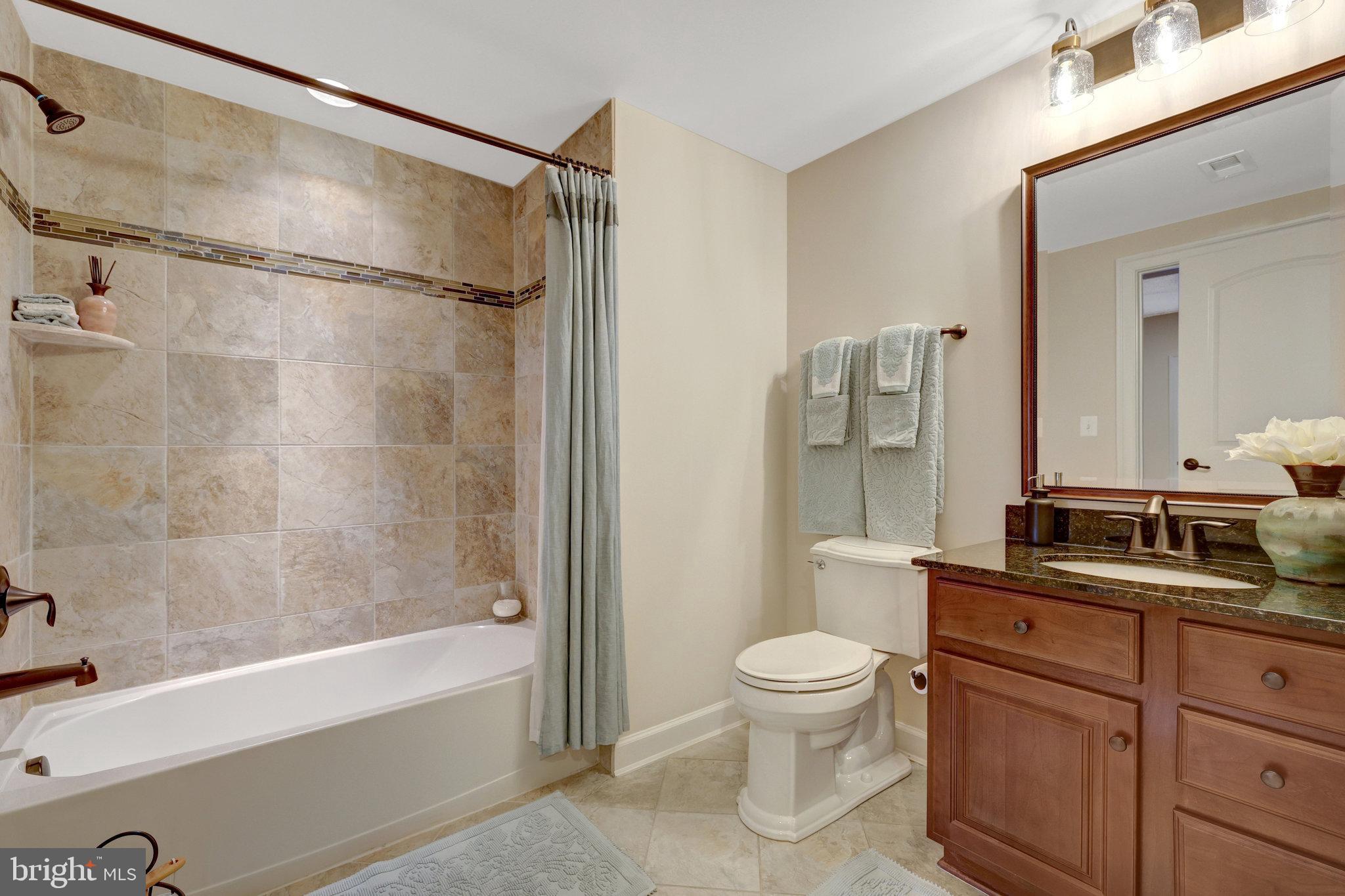 1627 ADMIRALS HILL COURT
