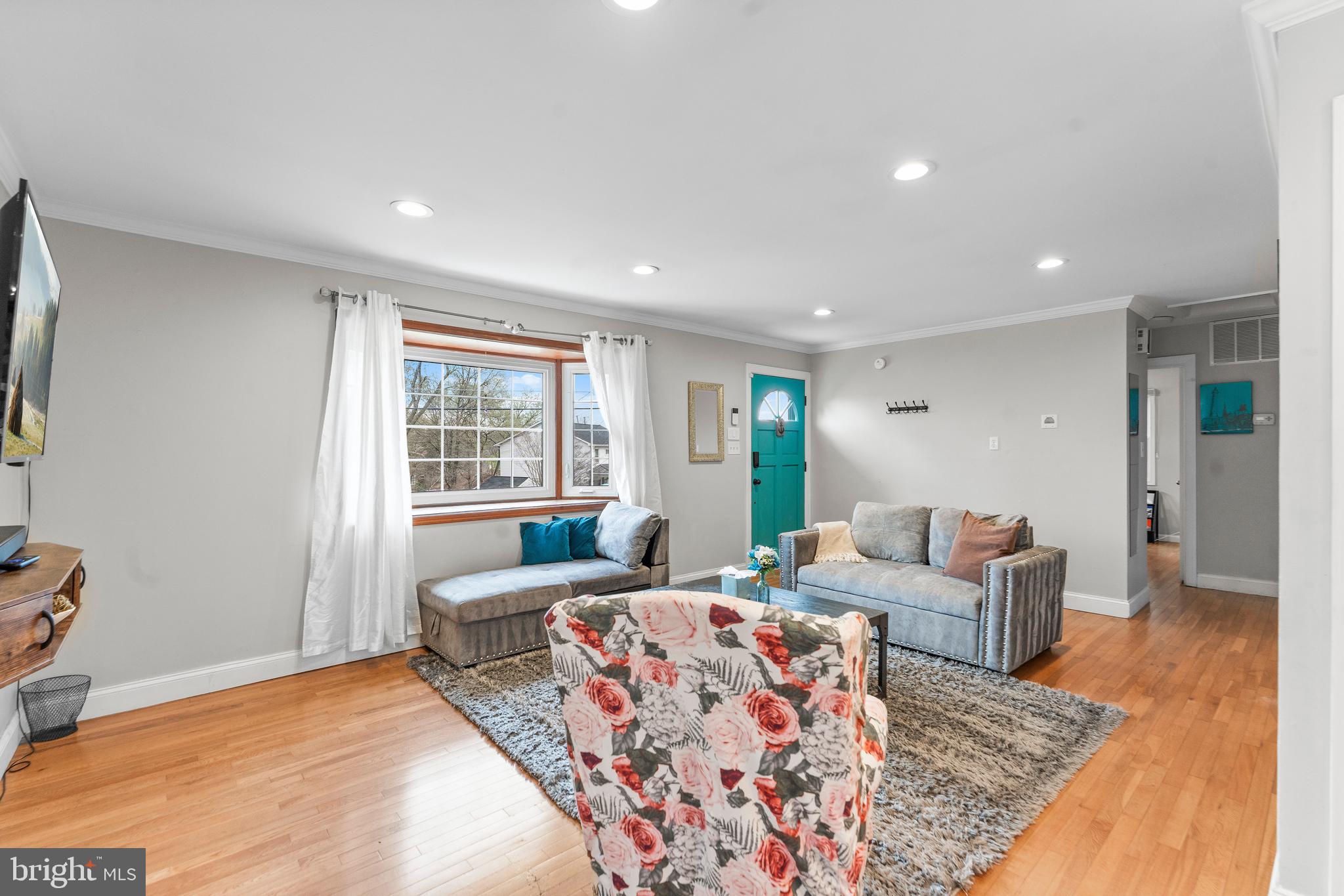 3519 OAKWOOD LANE