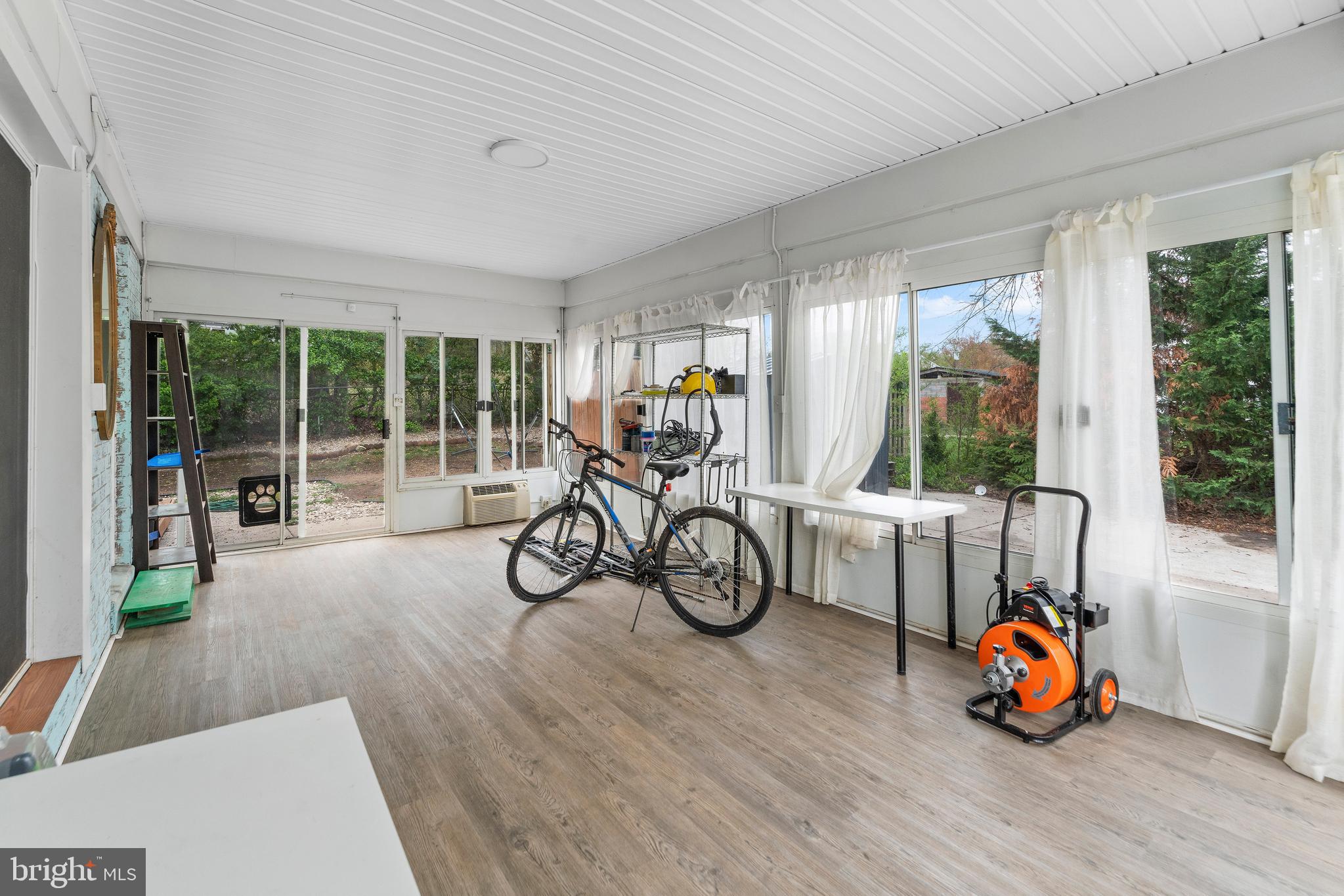 3519 OAKWOOD LANE