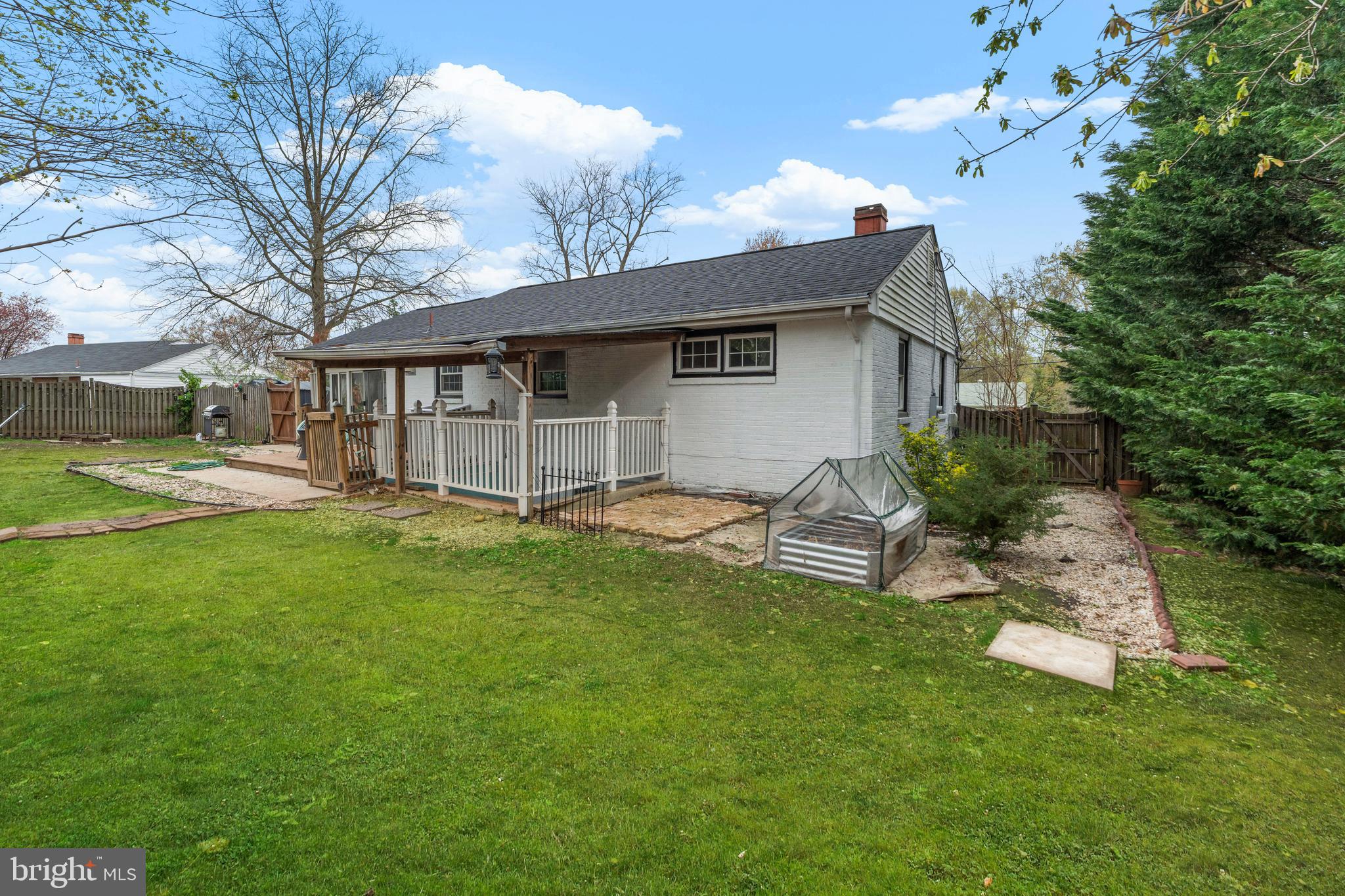 3519 OAKWOOD LANE