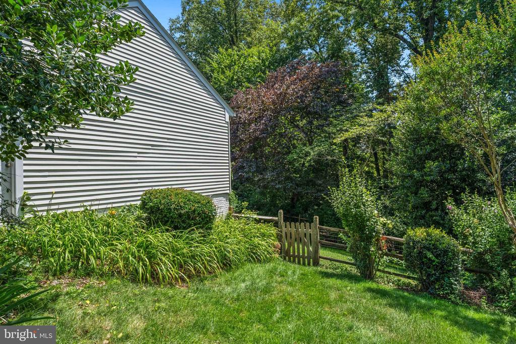 3523 MAJESTIC PINE LANE