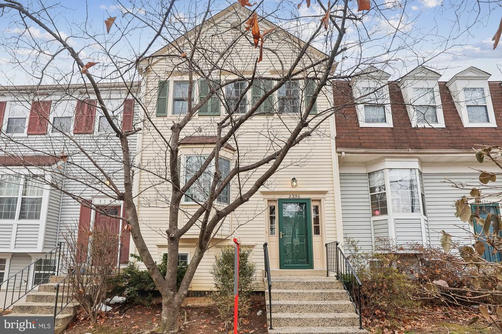 2396 BRANLEIGH PARK COURT