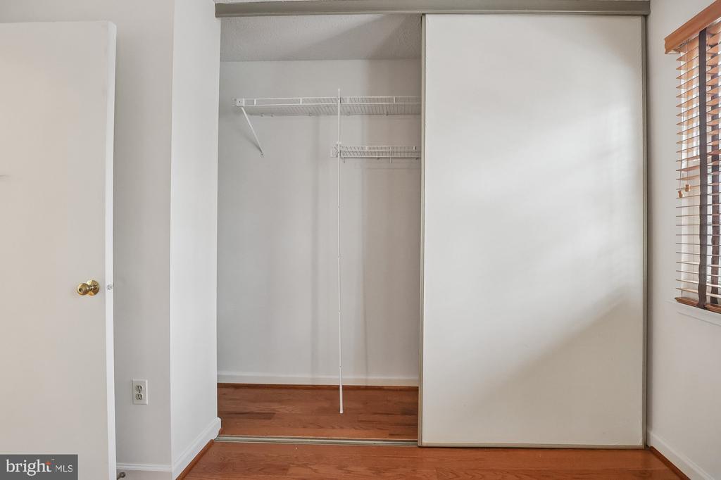 2396 BRANLEIGH PARK COURT